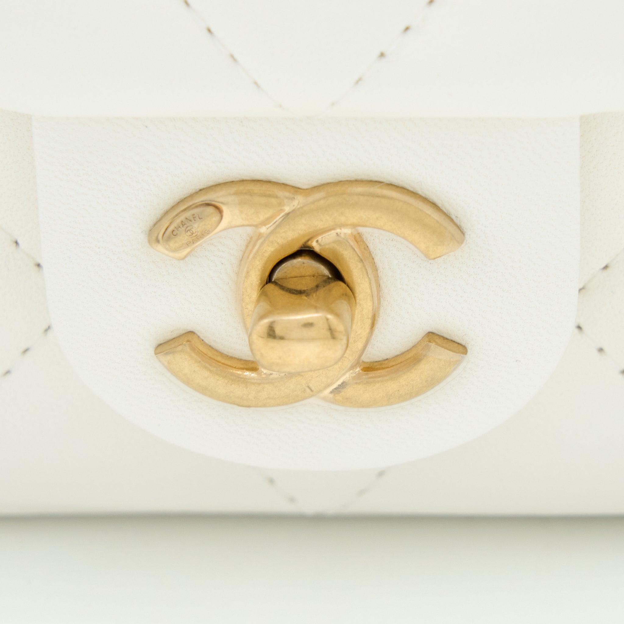 CHANEL QUILTED FLAP BAG WITH HEART CHARM CHAIN LAMBSKIN WHITE GHW(MICROCHIP)