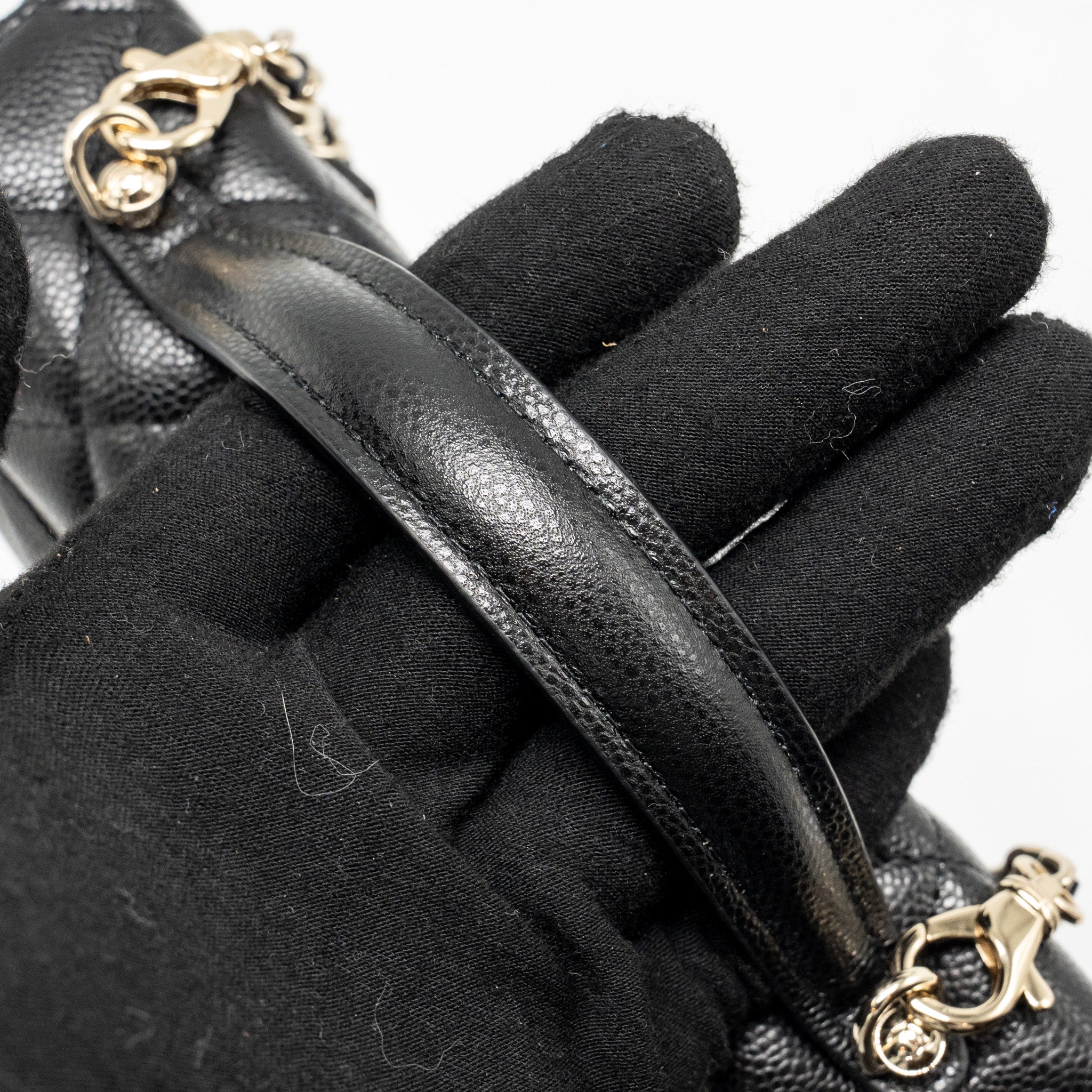 CHANEL 25P CC TOP HANDLE VANITY WITH CHAIN CAVIAR BLACK LGHW (MICROCHIP)