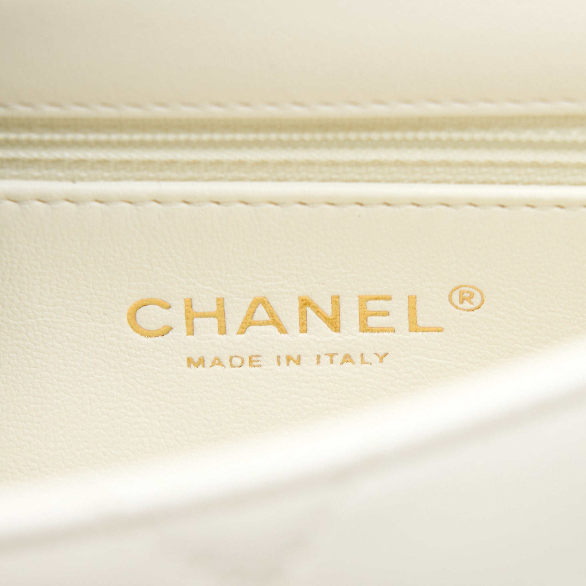 CHANEL QUILTED FLAP BAG WITH HEART CHARM CHAIN LAMBSKIN WHITE GHW(MICROCHIP)