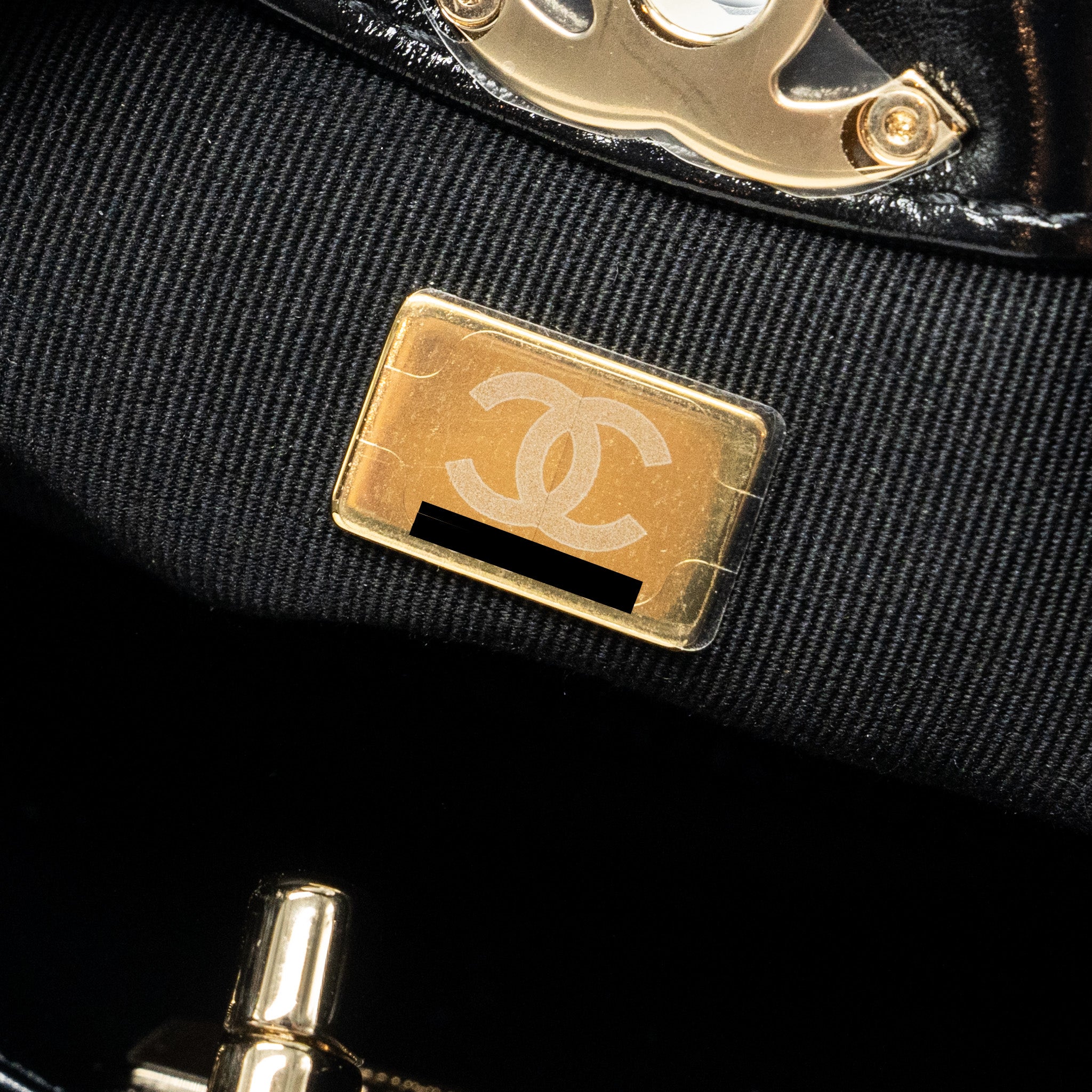 CHANEL 24C MINI 31 BAG SHINY CALFSKIN BLACK LGHW(MICROCHIP)