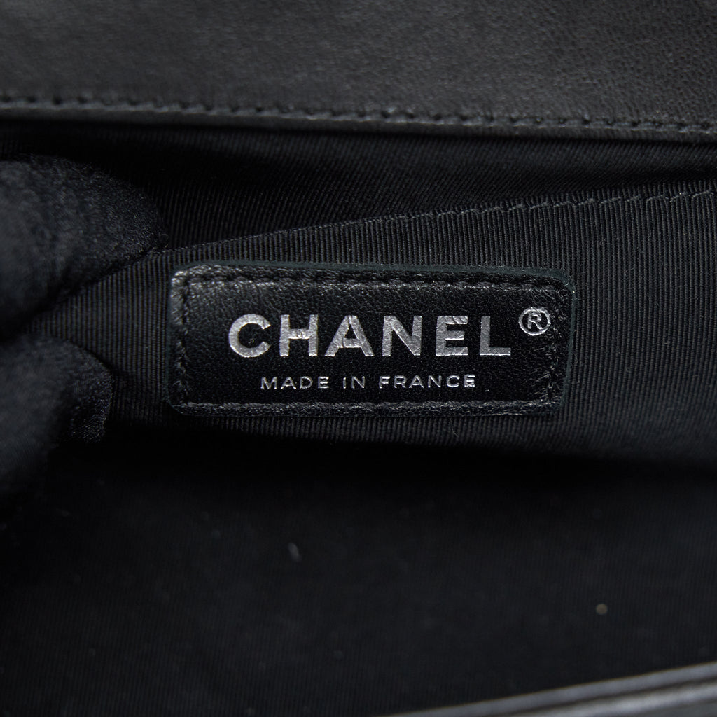 CHANEL MEDIUM BOY BAG LAMBSKIN BLACK RUTHENIUM SLIVER HARDWARE