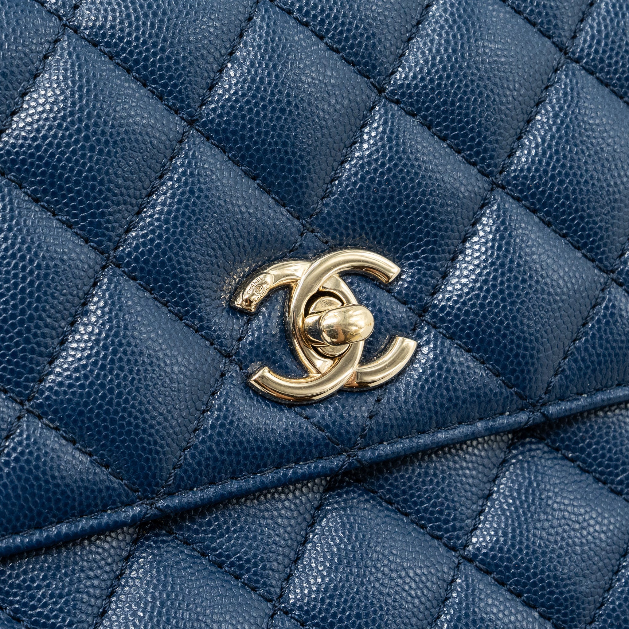 CHANEL SMALL COCO HANDLE WITH LIZARD EMBOSSED HANDLE CAVIAR NAVY LGHW(MICROCHIP)