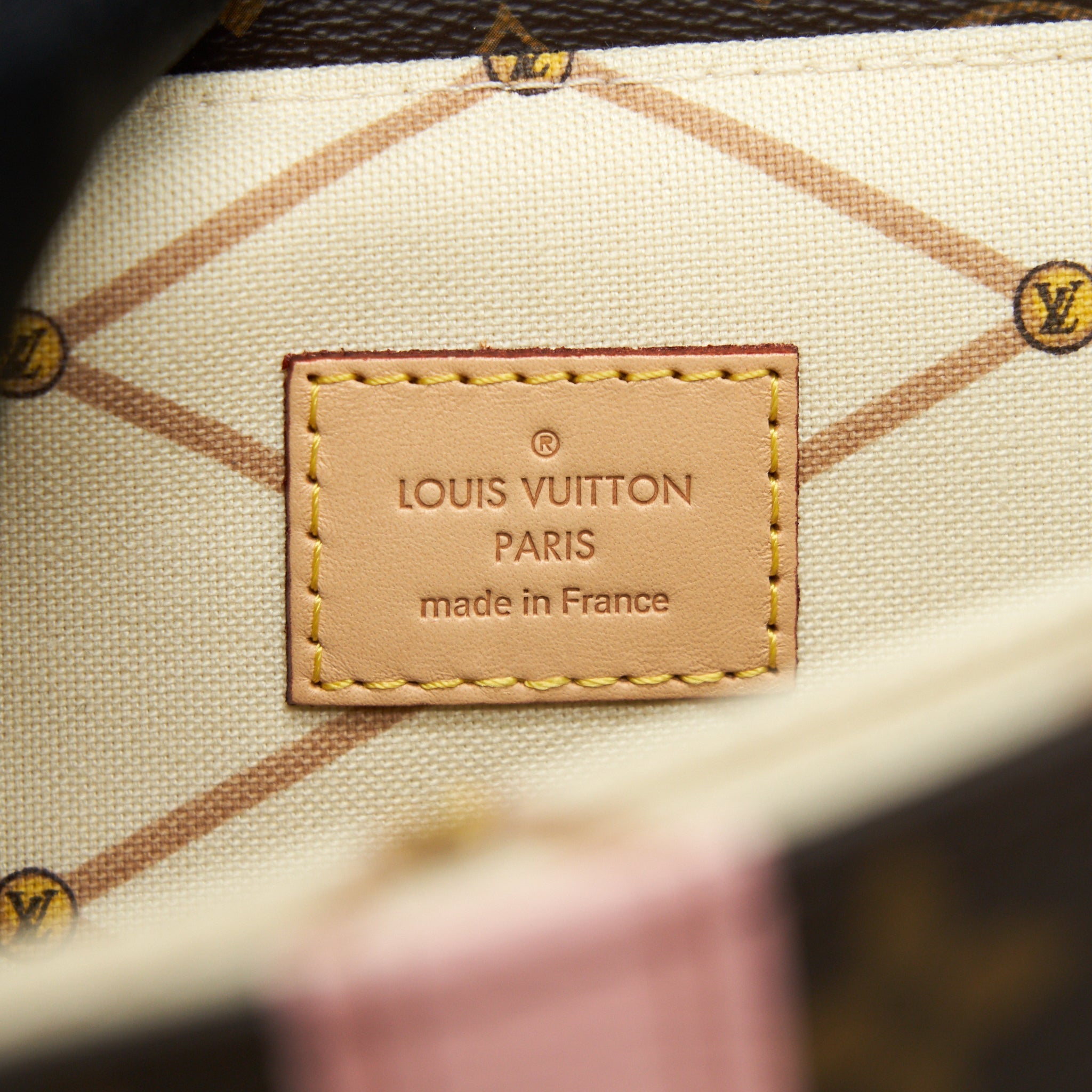 LOUIS VUITTON POCHETTE METIS SUMMER TRUNK WORLD TOUR 2018