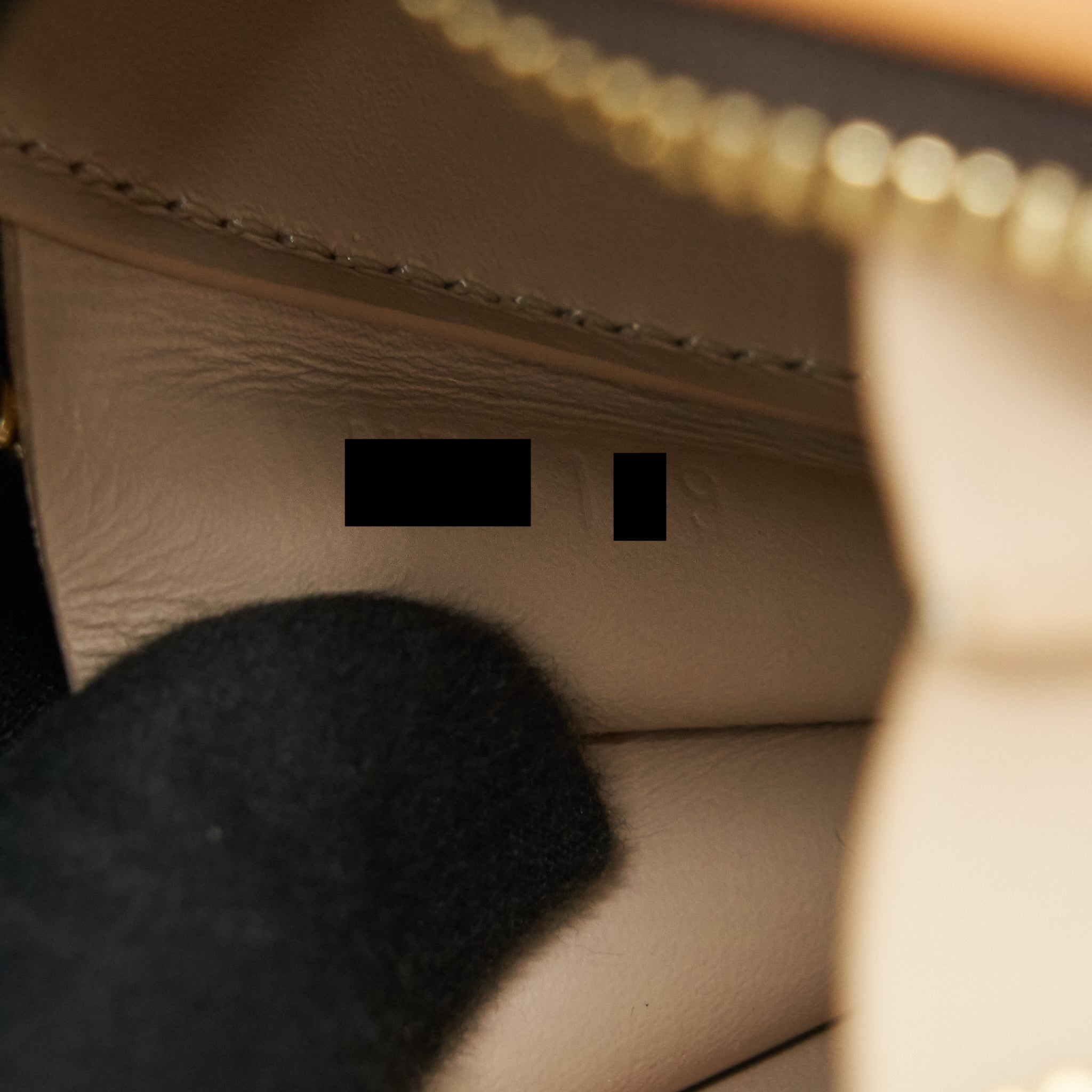 LOUIS VUITTON BOITE CHAPEAU NECKLACE MONOGRAM CANVAS
