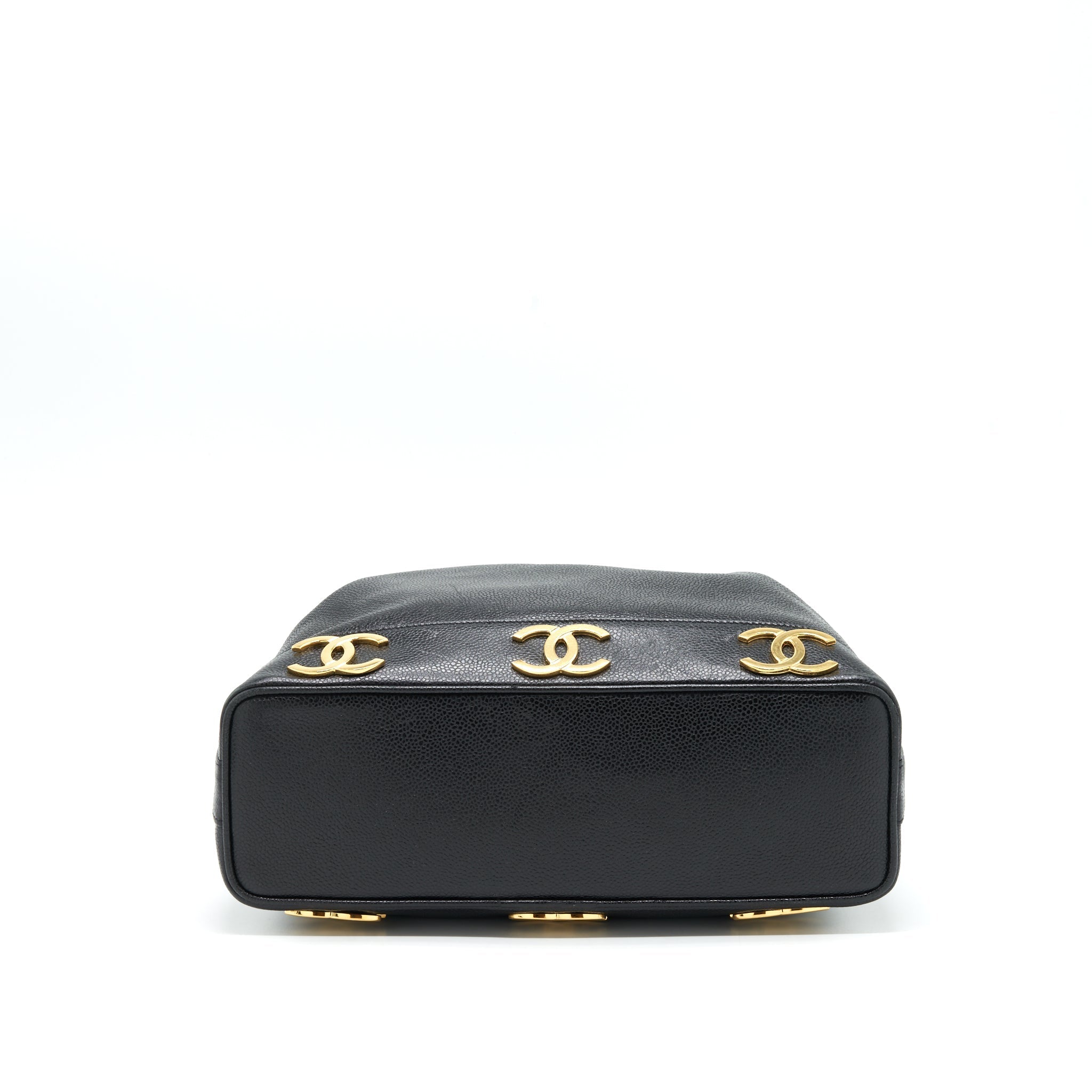 CHANEL VINTAGE BUCKET BAG CAVIAR BLACK GHW