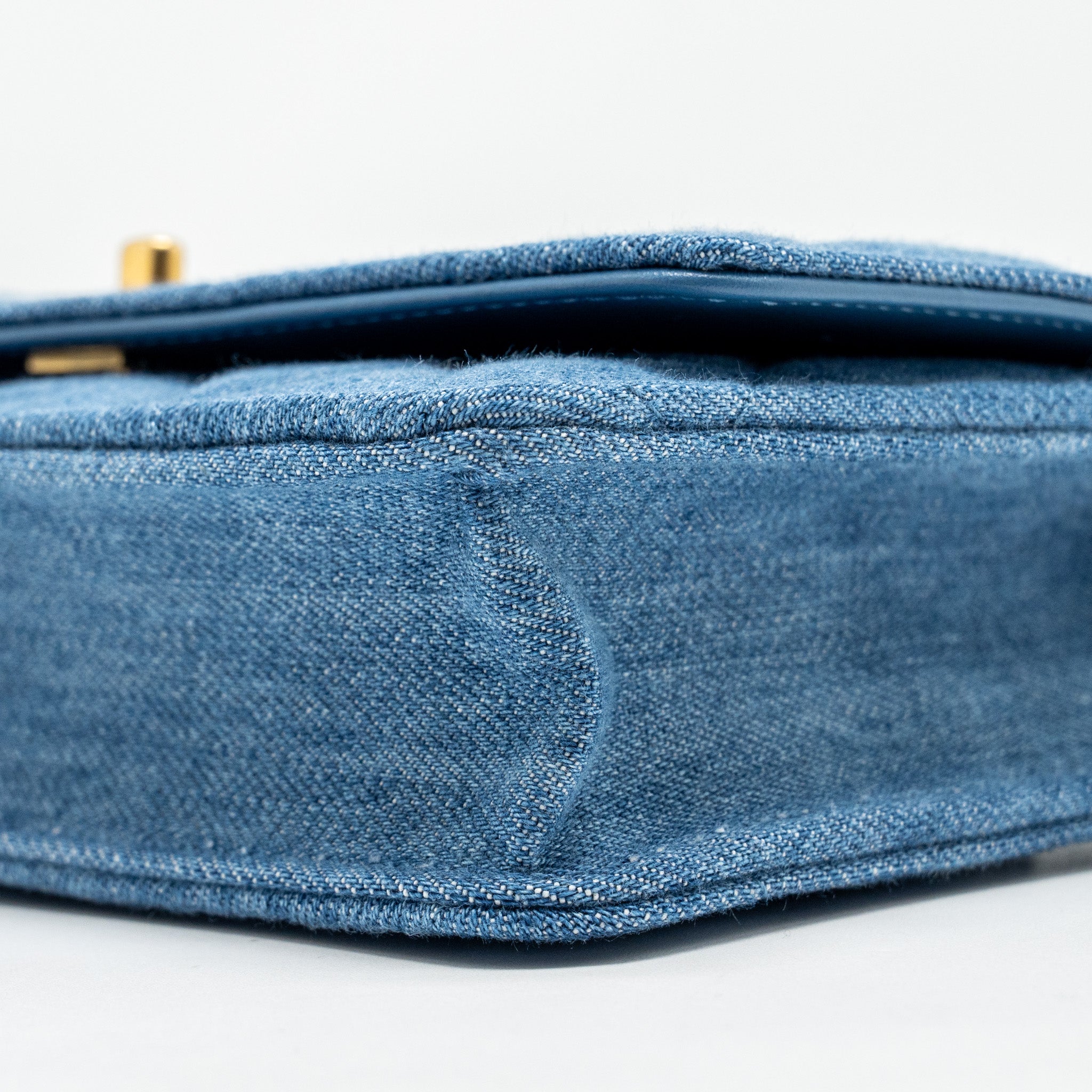CHANEL PEARL CRUSH WALLET ON CHAIN DENIM BLUE GHW (MICROCHIP)