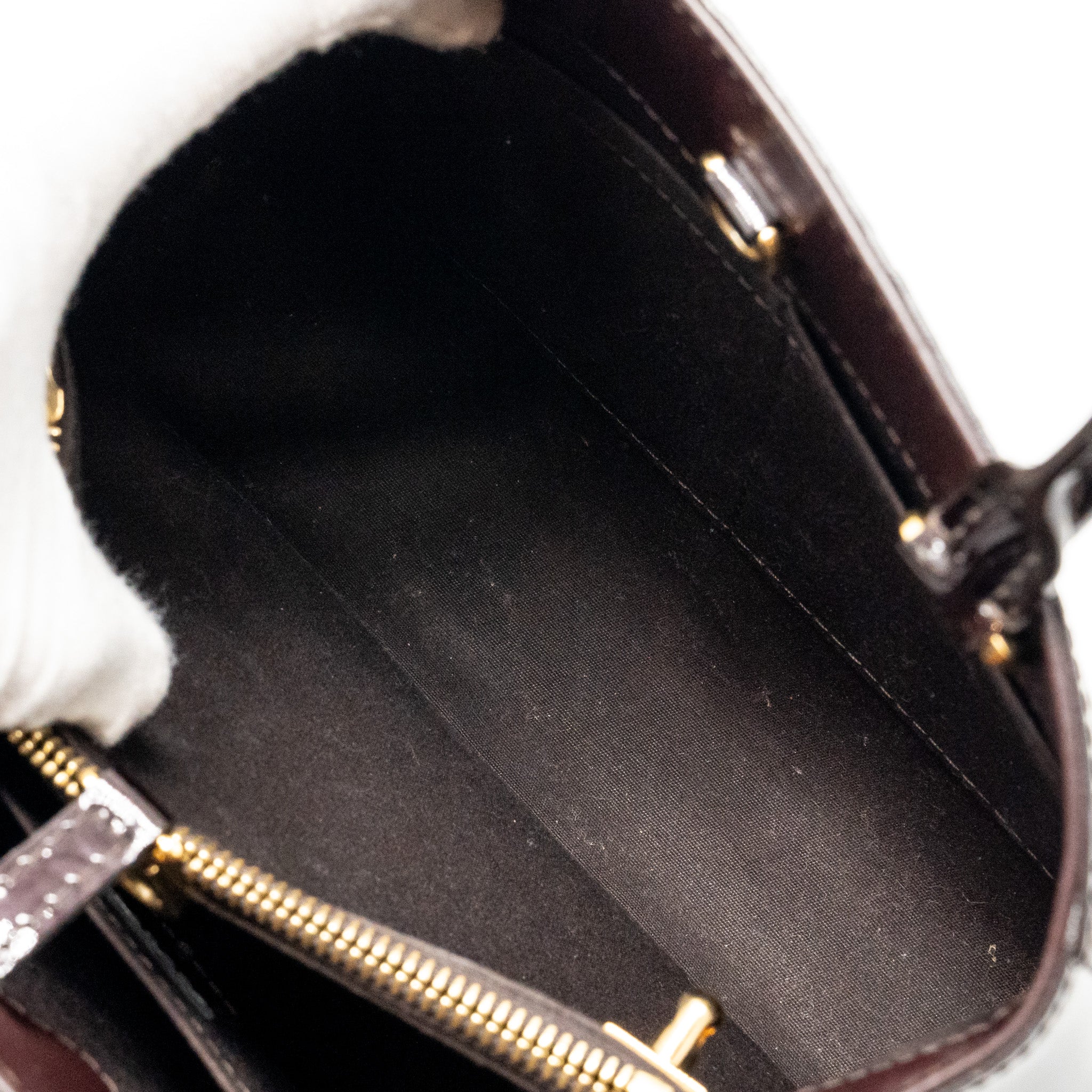 LOUIS VUITTON VERNIS MONTAIGNE BB BAG MONOGRAM PATENT BURGUNDY AMARANTE GHW