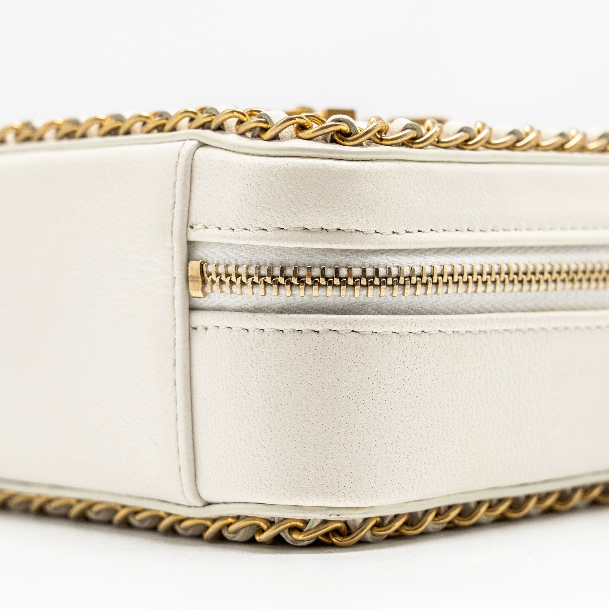 CHANEL MINI VANITY CLUTCH WITH CHAIN LAMBSKIN WHITE GHW