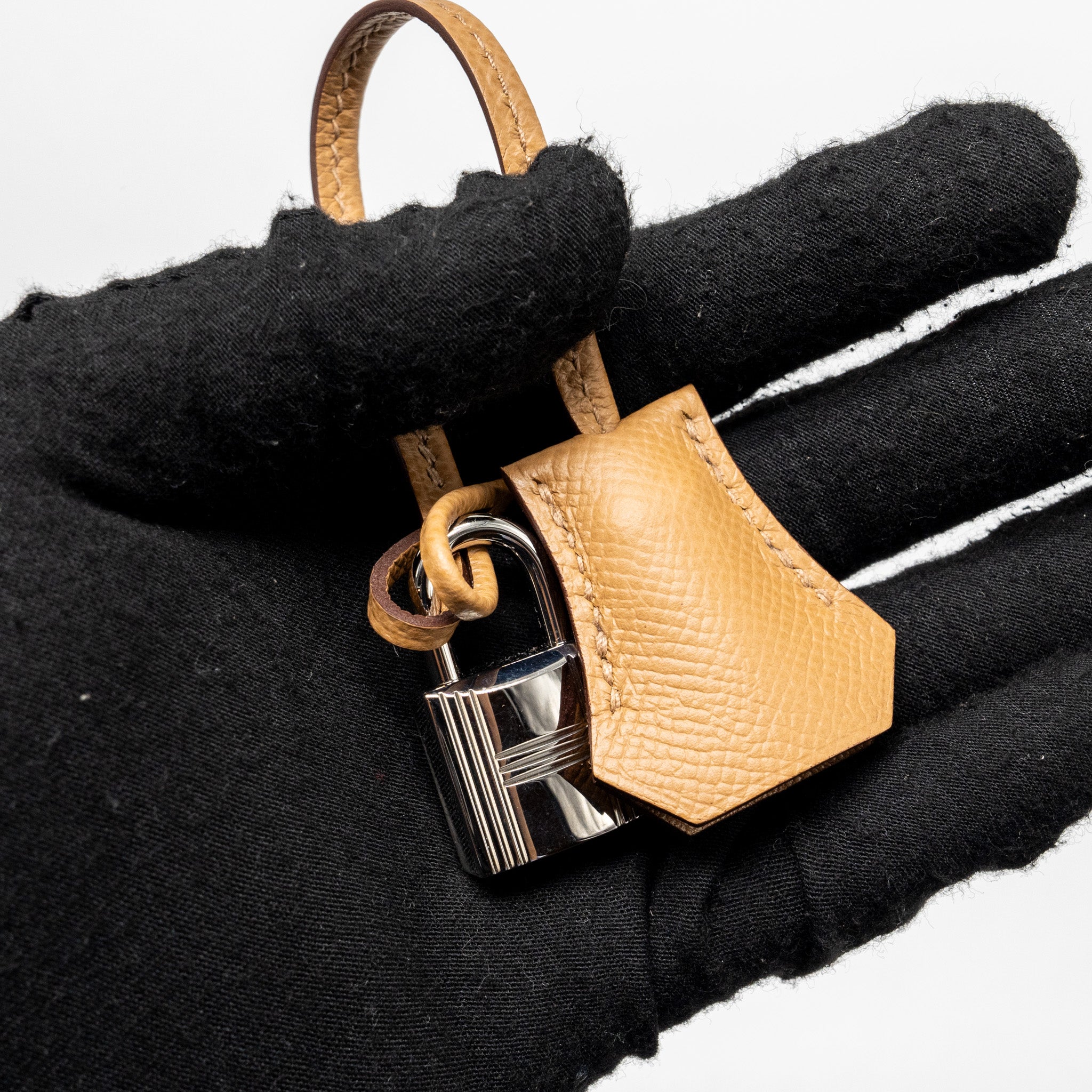 HERMES KELLY 28 EPSOM 4B BISCUIT SHW
