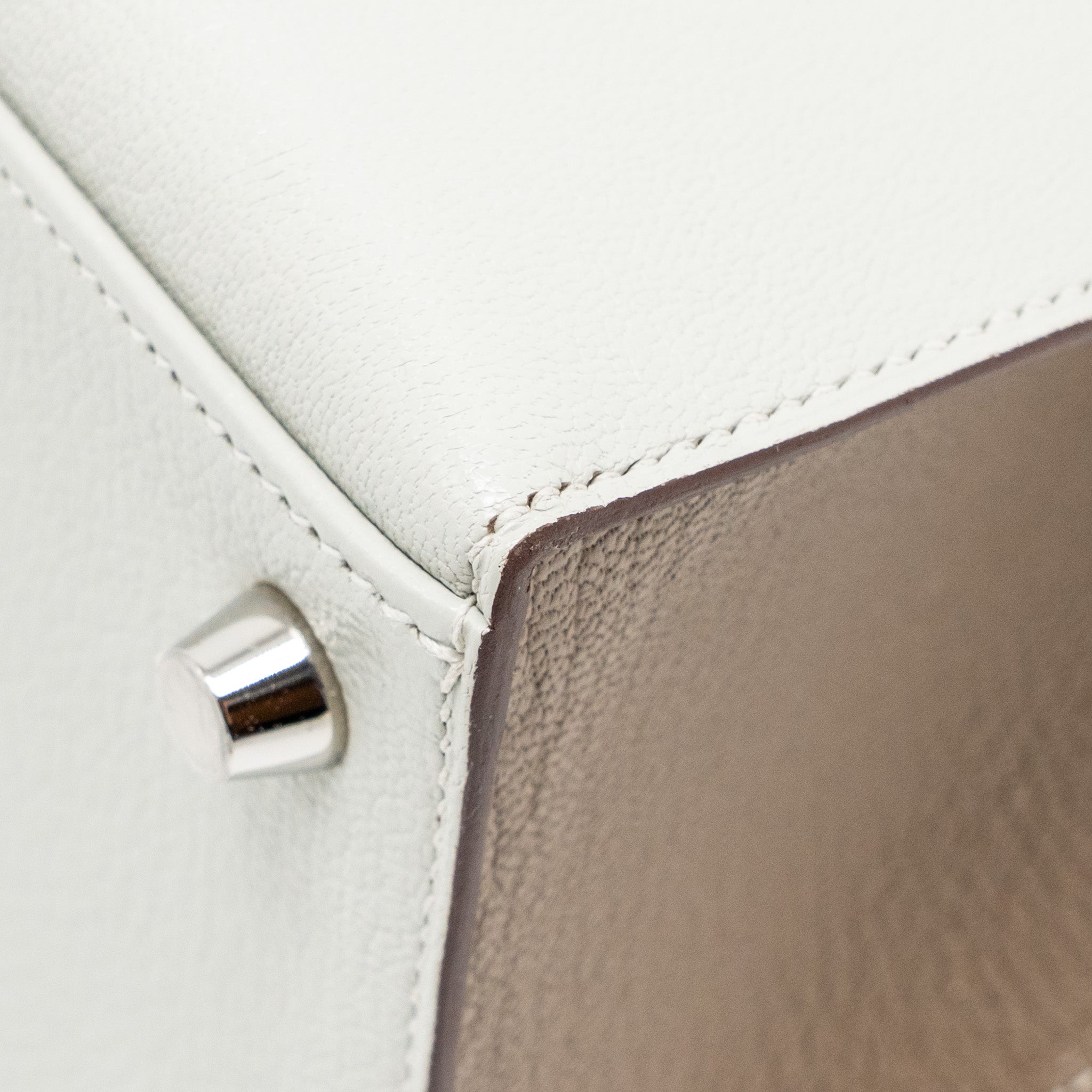 HERMES KELLY 25 SPECIAL ORDER CHÈVRE MYSORE GRIS PERLE/ETOUPE BRUSHED SHW
