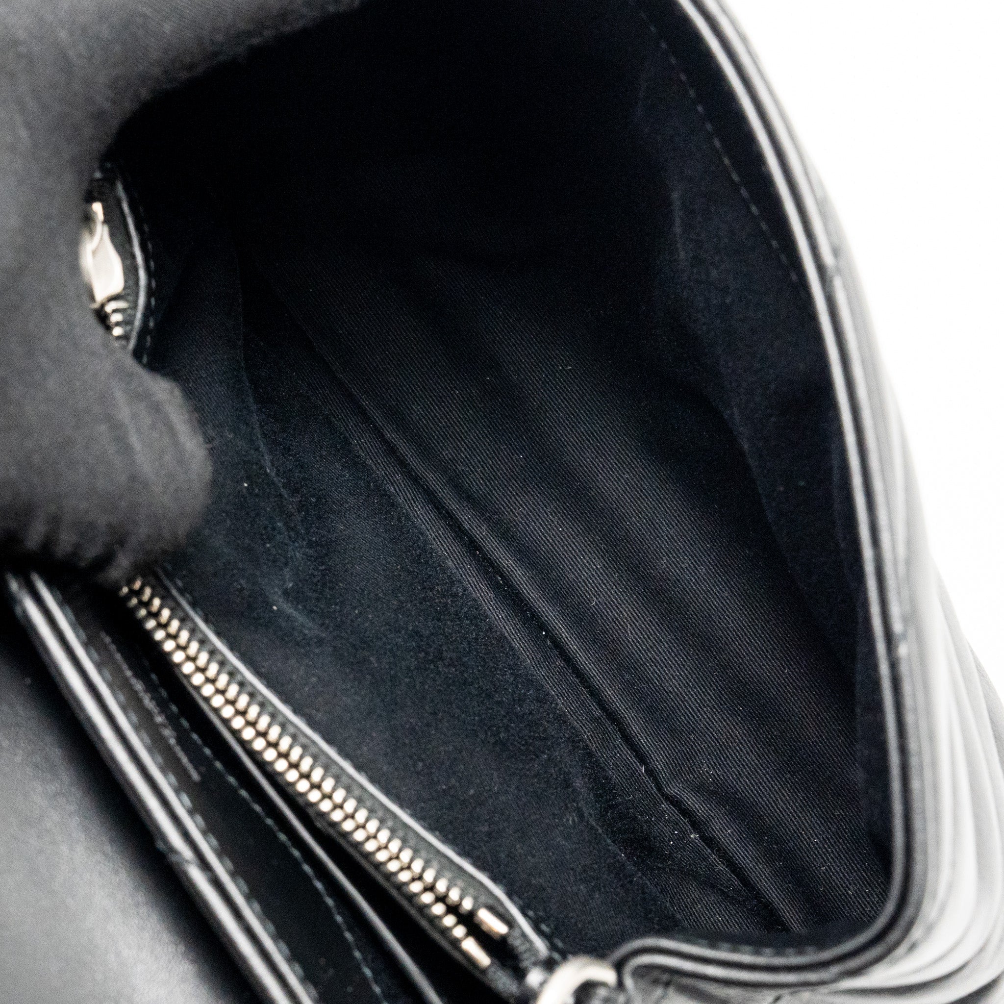 SAINT LAURENT/YSL SMALL LOULOU BAG CALFSKIN BLACK SHW