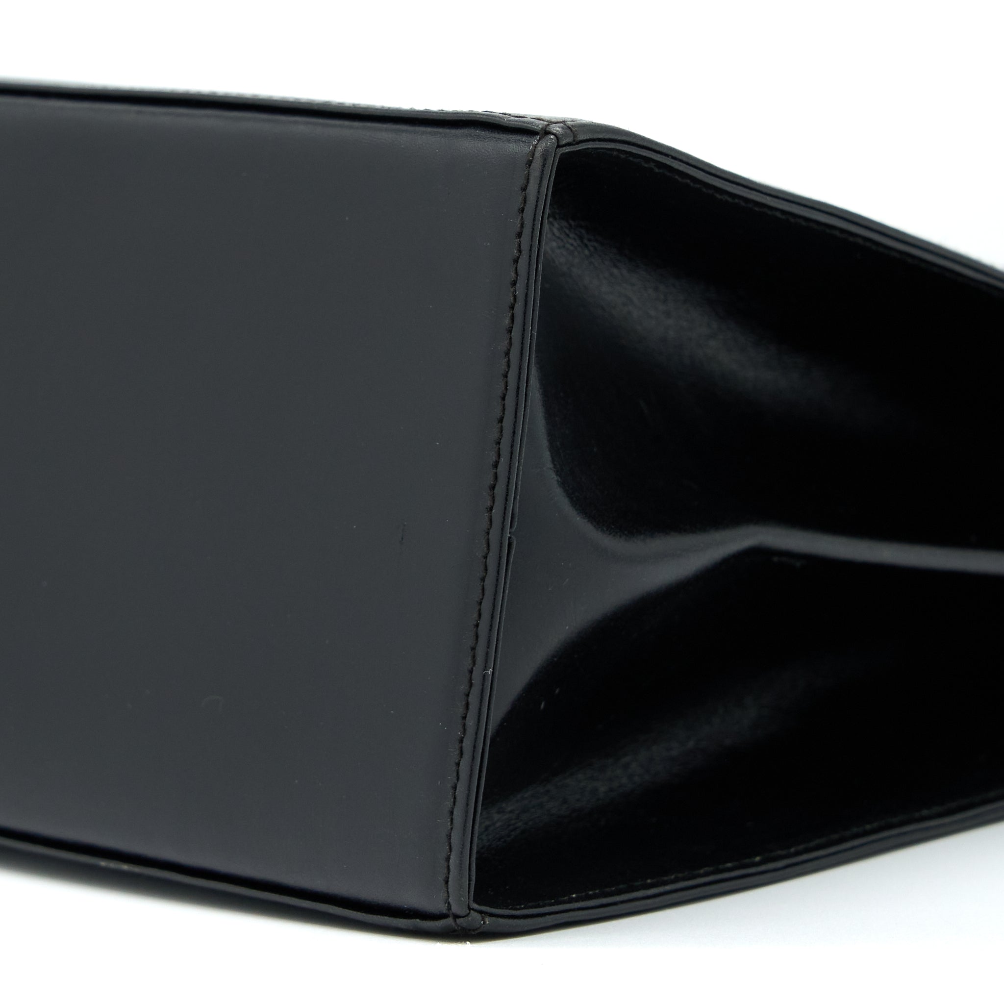 FERRAGAMO VINTAGE GANCINC BAG BLACK GHW