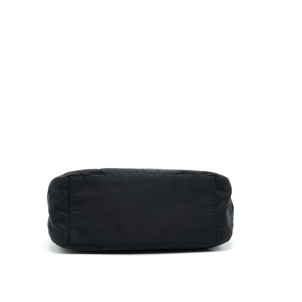 PRADA NYLON SHOULDER BAG IN BLACK
