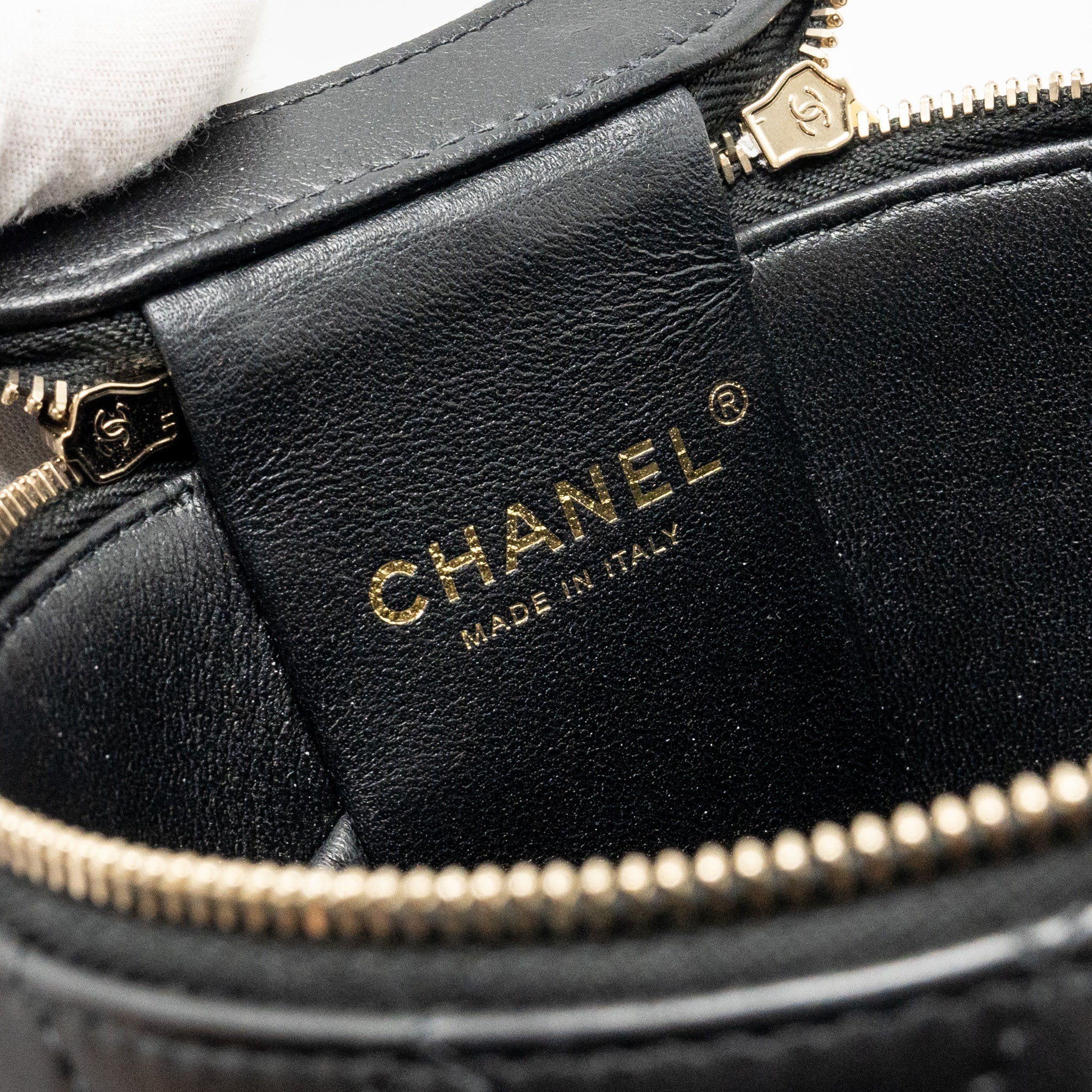 CHANEL AFTERNOON TEA TOP HANDLE VANITY CASE WITH CHAIN LAMBSKIN BLACK GHW (MICROCHIP)