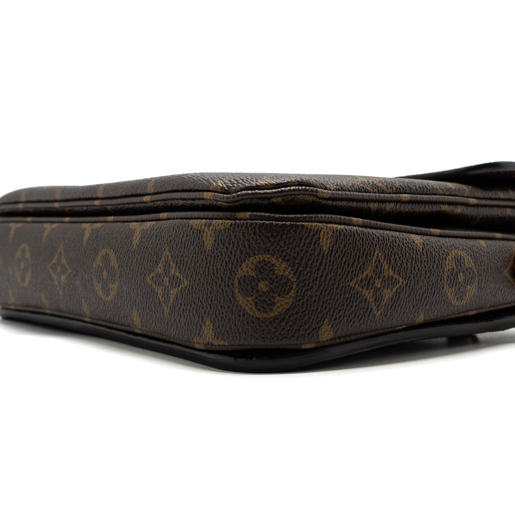 LOUIS VUITTON POCHETTE MÉTIS MONOGRAM CANVAS GHW