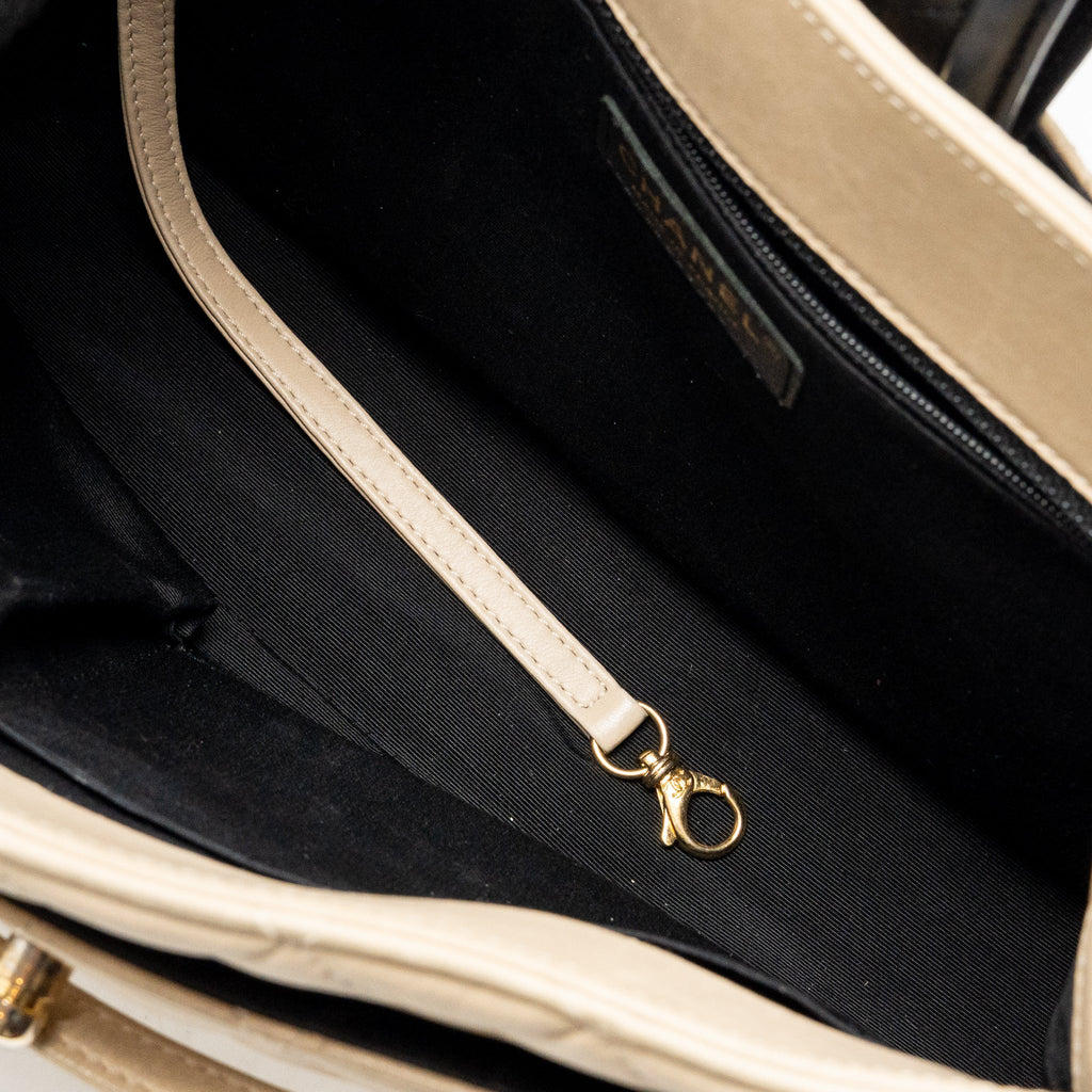 CHANEL ELEGANT CC TOTE QUILTED LAMBSKIN BEIGE/BLACK GHW