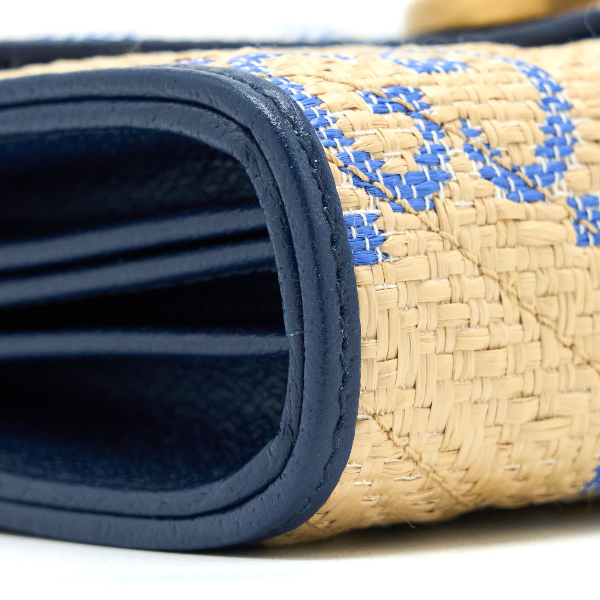 GUCCI GG MARMONT FLAP BAG MATELASSE RAFFIA BLUE/MULTICOLOUR BRUSHED GHW