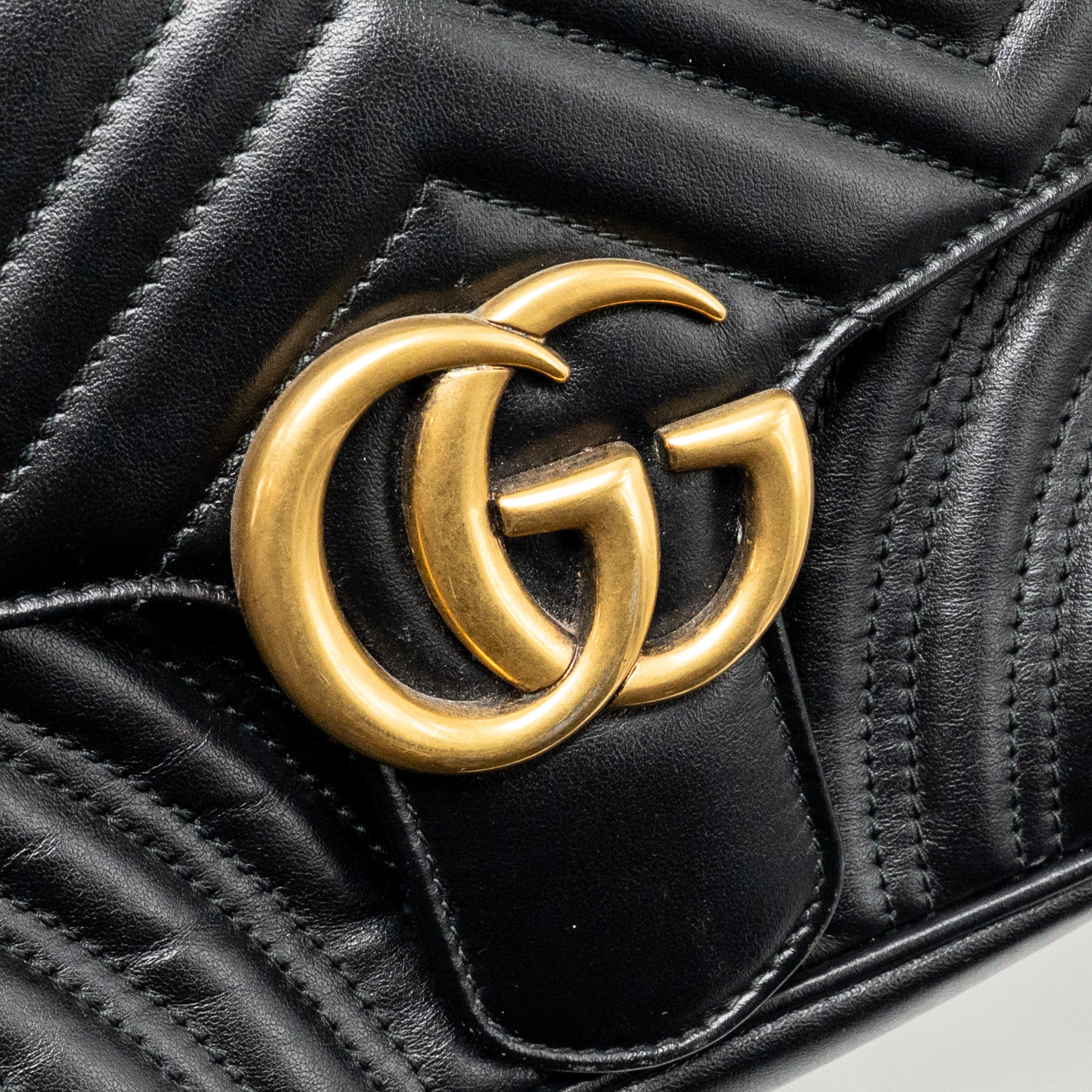 GUCCI MEDIUM GG MARMONT SHOULDER BAG CALFSKIN BLACK GHW