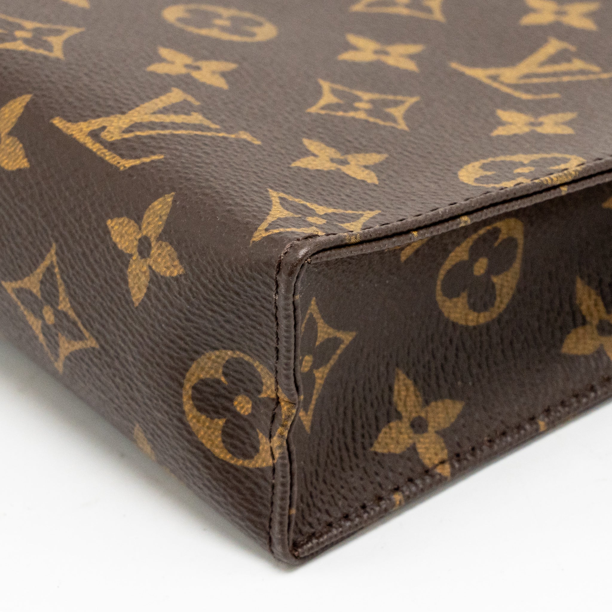 LOUIS VUITTON TOILETRY POCHETTE 26 MONOGRAM CANVAS GHW
