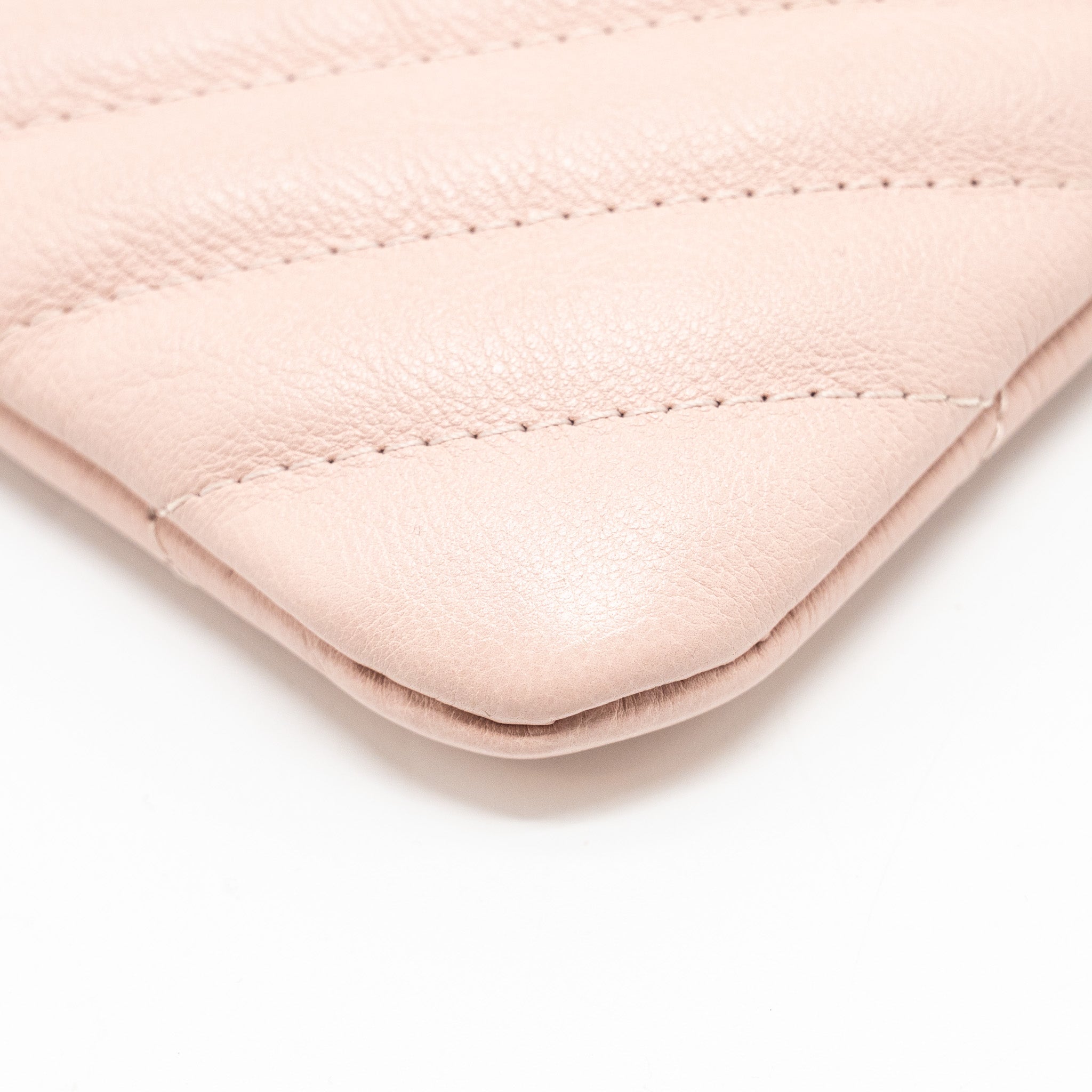 CHANEL CHEVRON ZIP CLUTCH CALFSKIN LIGHT PINK GHW