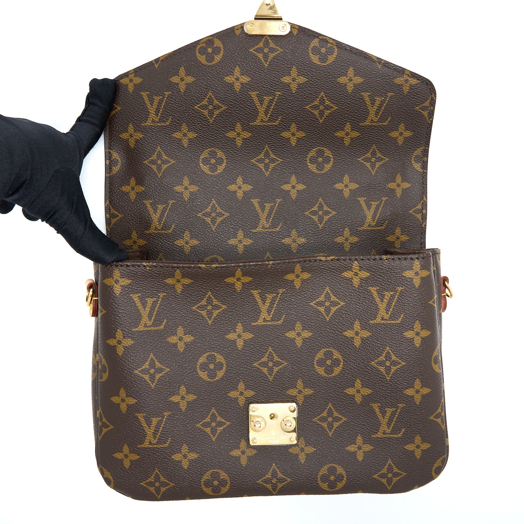 LOUIS VUITTON POCHETTE METIS MONOGRAM CANVAS GHW