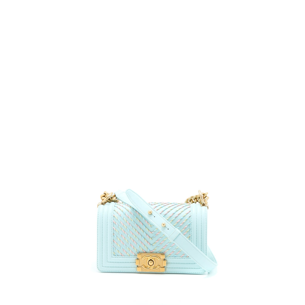 CHANEL SMALL BOY BAG CHEVRON CALFSKIN LIGHT BLUE/MULTICOLOUR BRUSHED GHW