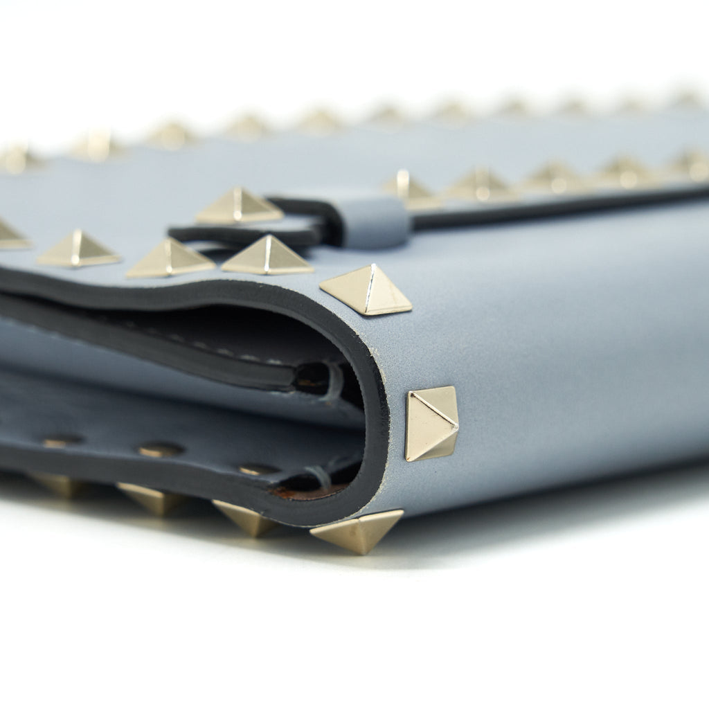 VALENTINO ROCKSTUD SMALL CLUTCH BLUE-GREY GHW
