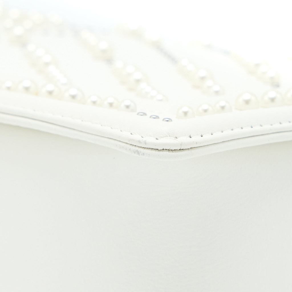 CHANEL MEDIUM BOY BAG CHEVRON LIMITED LAMBSKIN WITH PEARL WHITE SHW