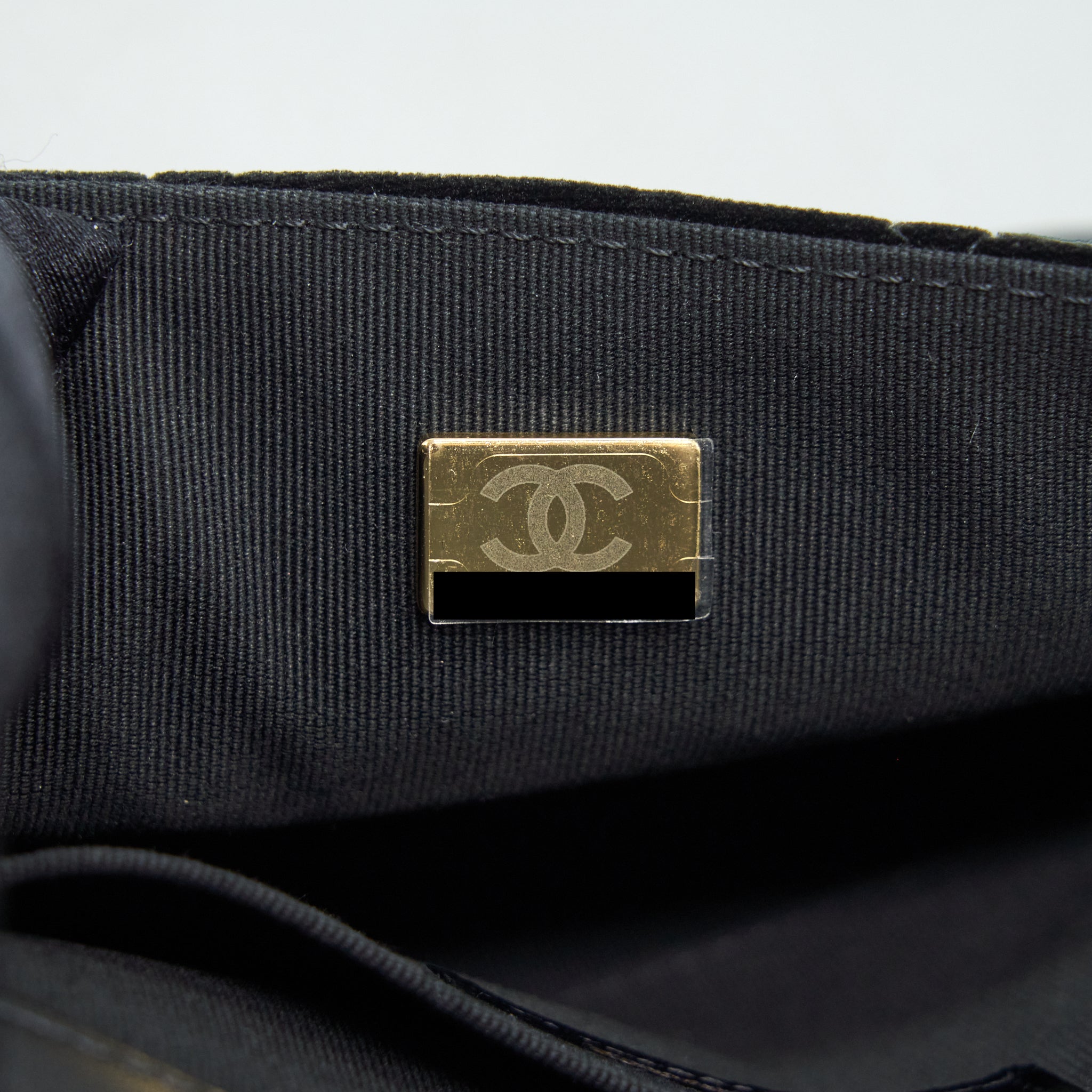 CHANEL FLAP BAG LEATHER CHAIN/PEARL BUCKLE VELVET BLACK GHW