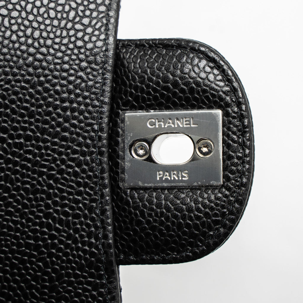CHANEL SMALL CLASSIC DOUBLE FLAP BAG CAVIAR BLACK SHW (MICROCHIP)