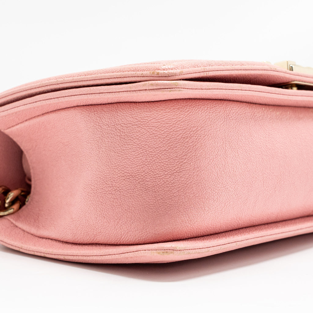 CHANEL MEDIUM BOY BAG GRAINED CALFSKIN PINK LGHW