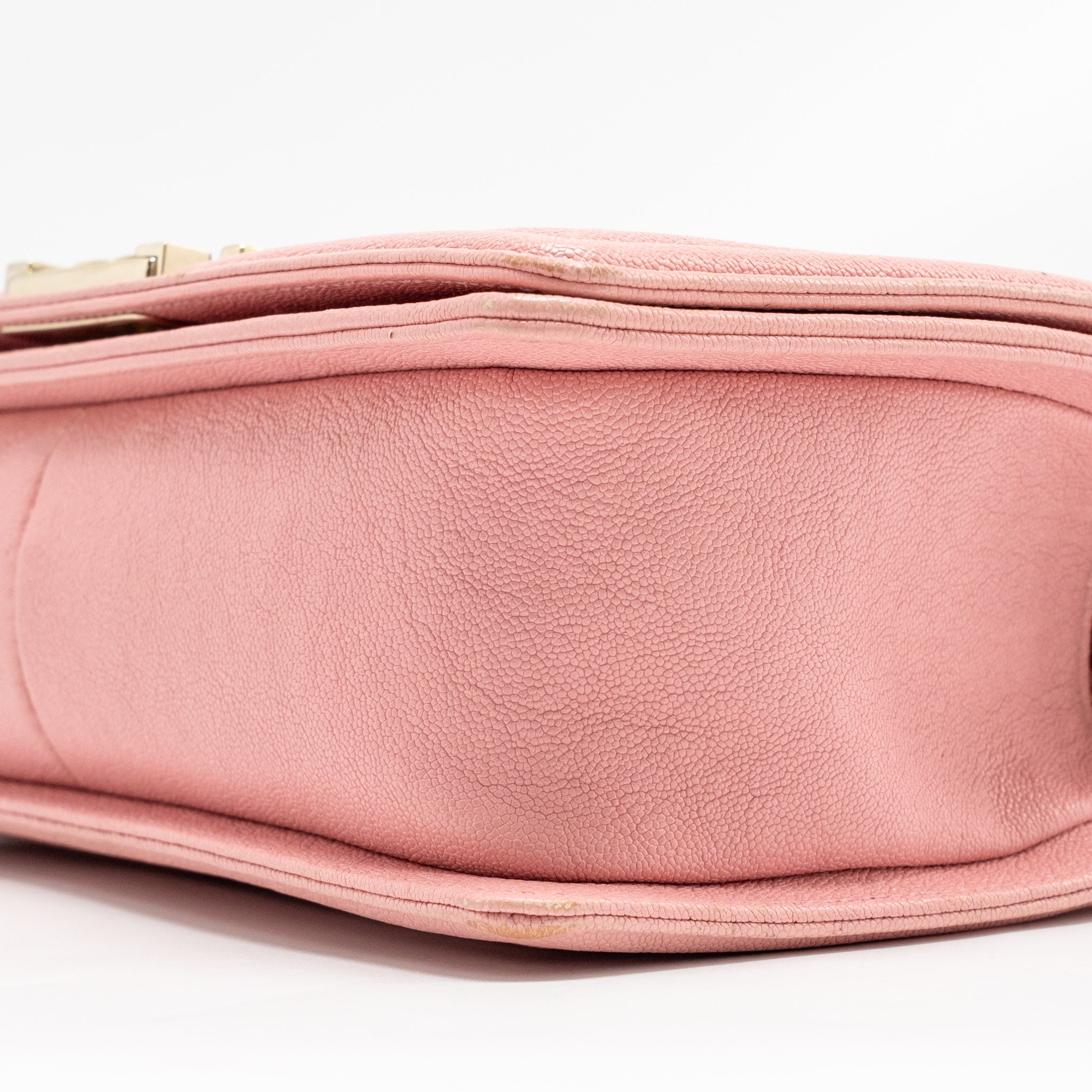 CHANEL MEDIUM BOY BAG GRAINED CALFSKIN PINK LGHW