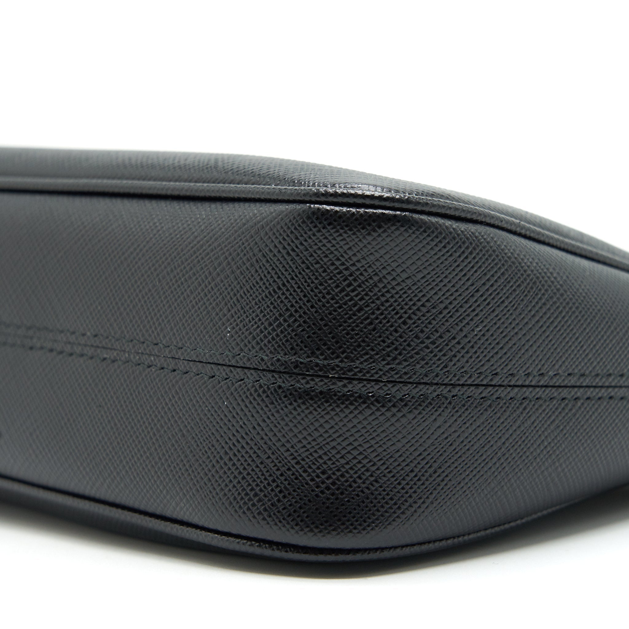 PRADA RE-EDITION SAFFIANO LEATHER IN BLACK
