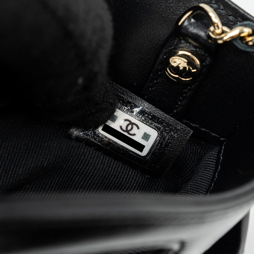 CHANEL 24C MINI 31 CLUTCH WITH CHAIN SHINY CALFSKIN BLACK LGHW (MICROCHIP)