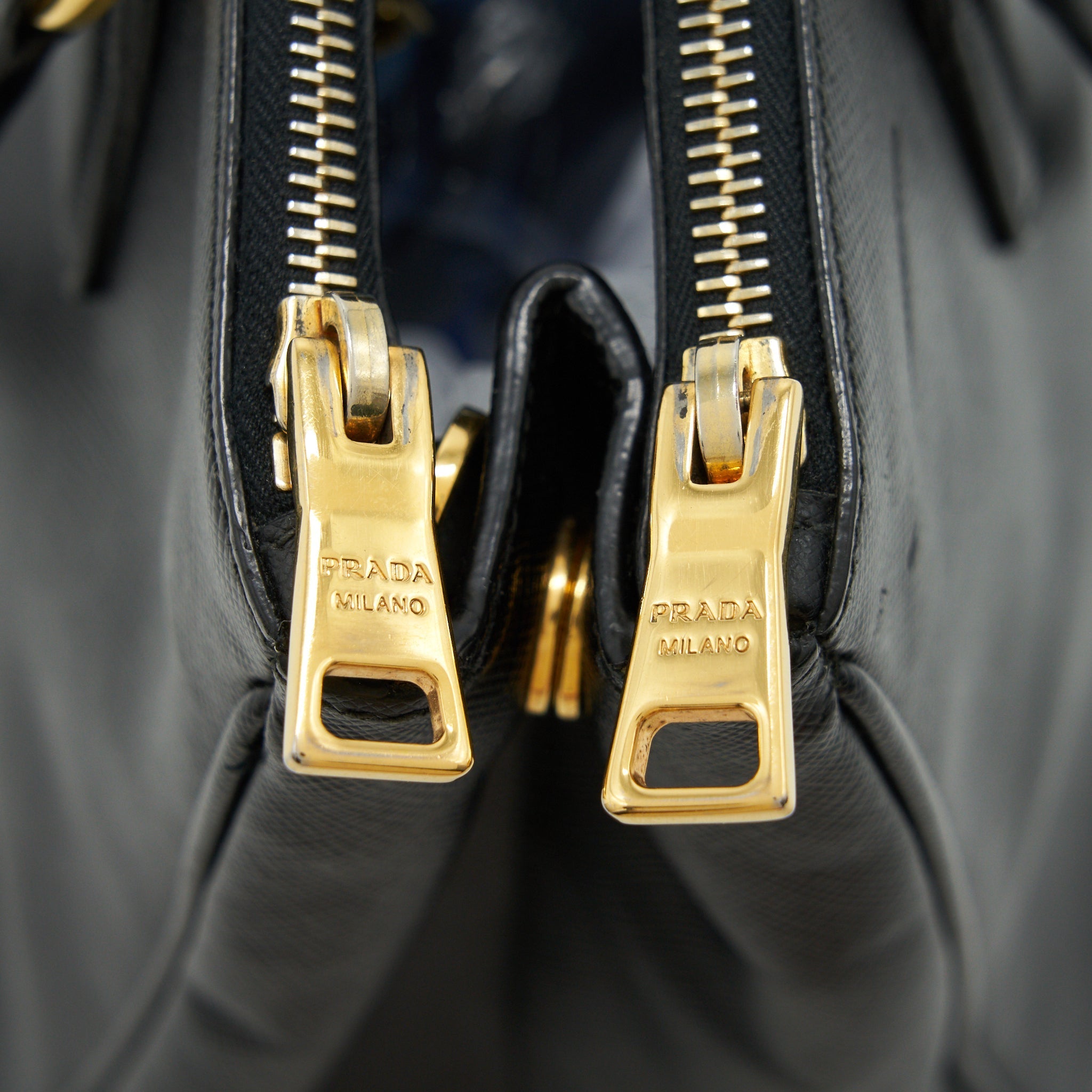 PRADA SAFFIANO TOTE BAG IN BLACK