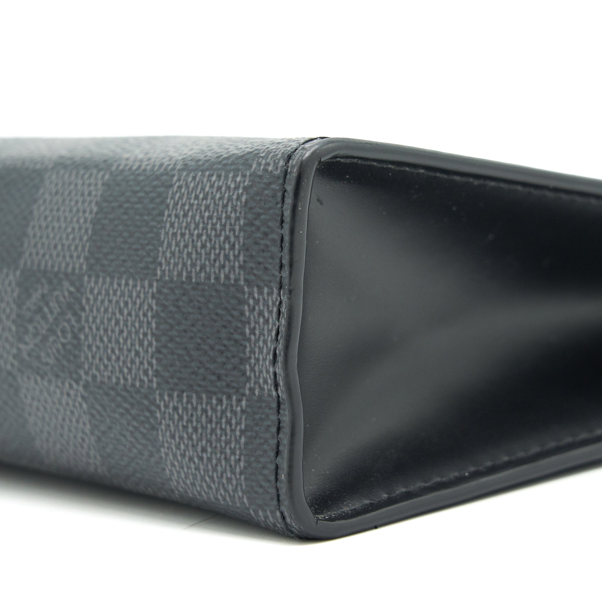 LOUIS VUITTON POCHETTE VOYAGE DAMIER GRAPHITE