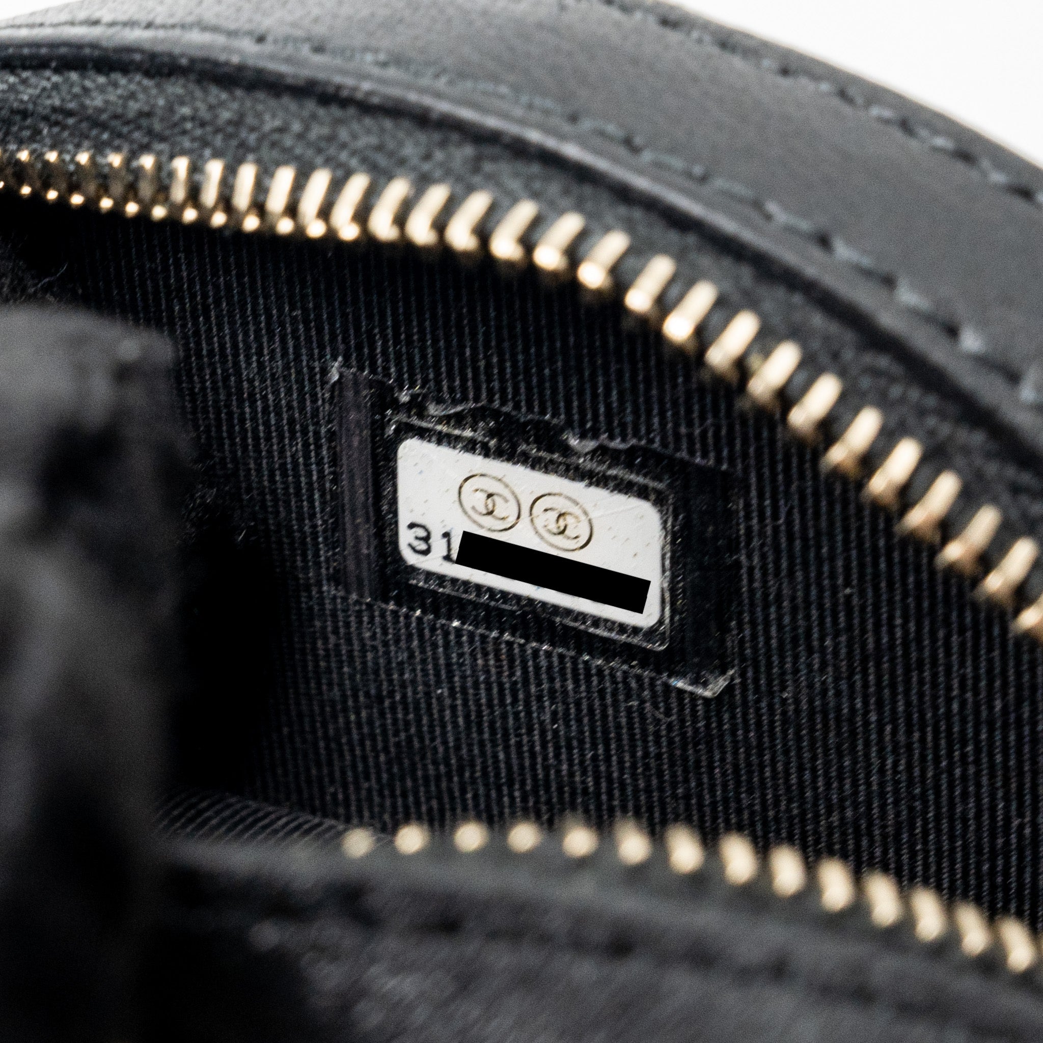 CHANEL 22C QUILTED ROUND CLUTCH WITH CHAIN LAMBSKIN BLACK LGHW