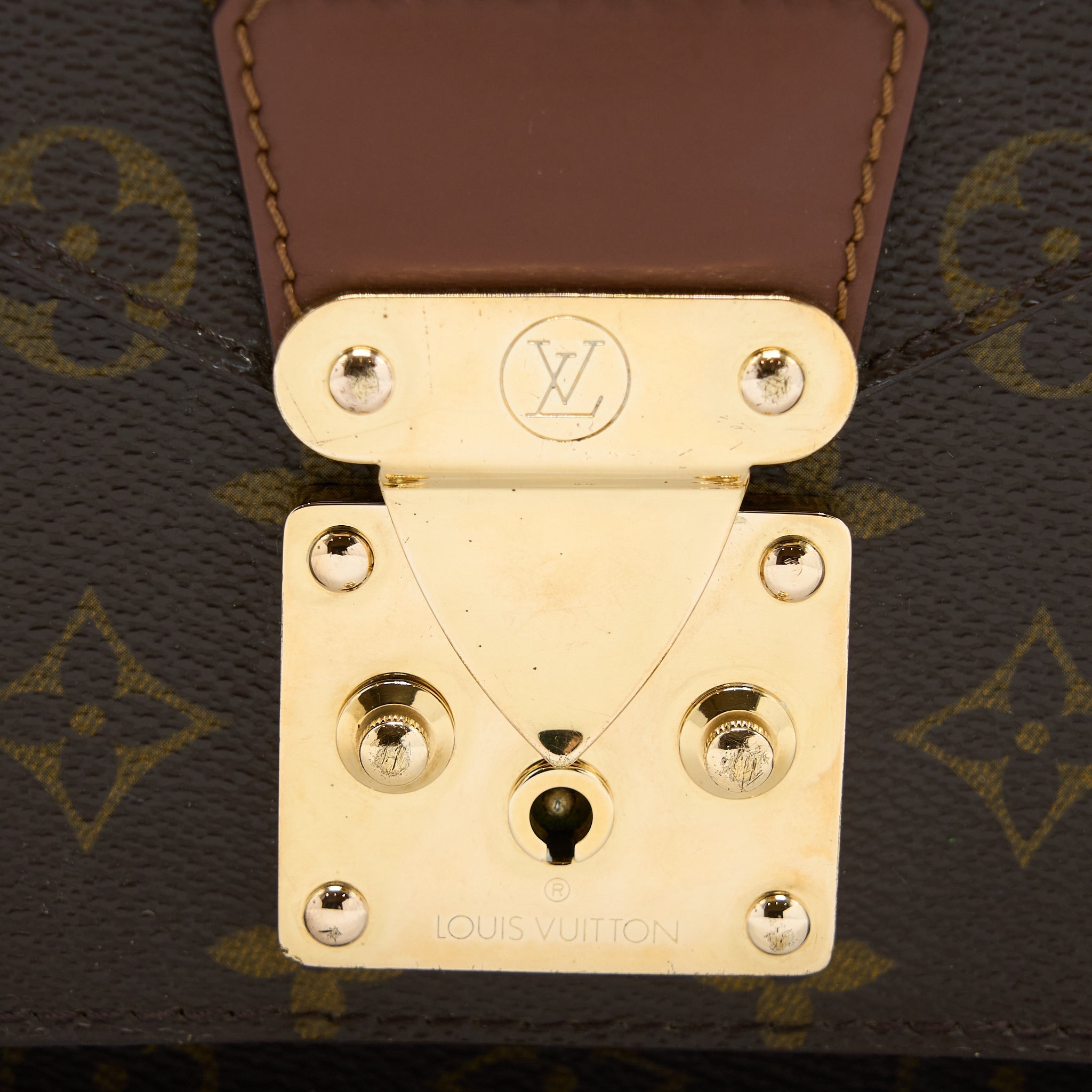 LOUIS VUITTON VINTAGE POCHETTE MÉTIS MONOGRAM CANVAS GHW