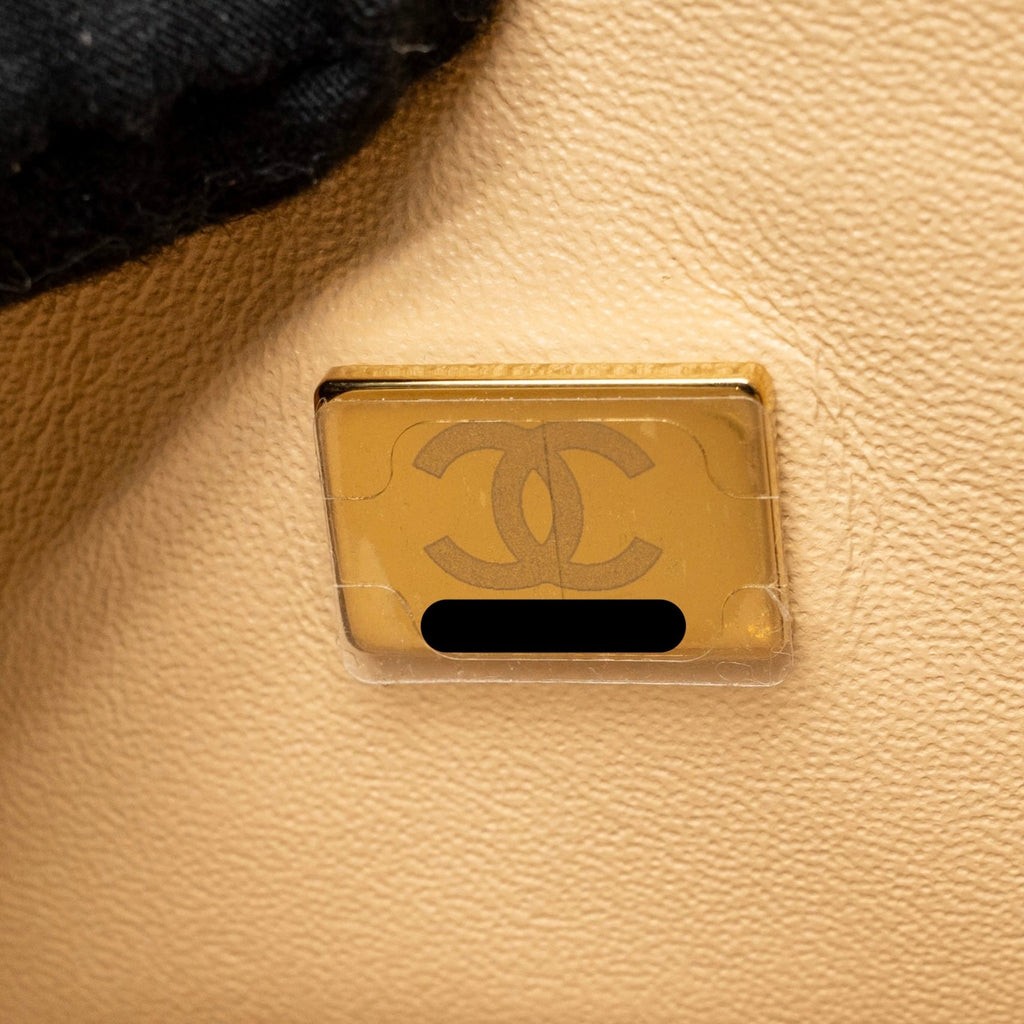 CHANEL MEDIUM CLASSIC DOUBLE FLAP BAG CAVIAR BEIGE LGHW (MICROCHIP)
