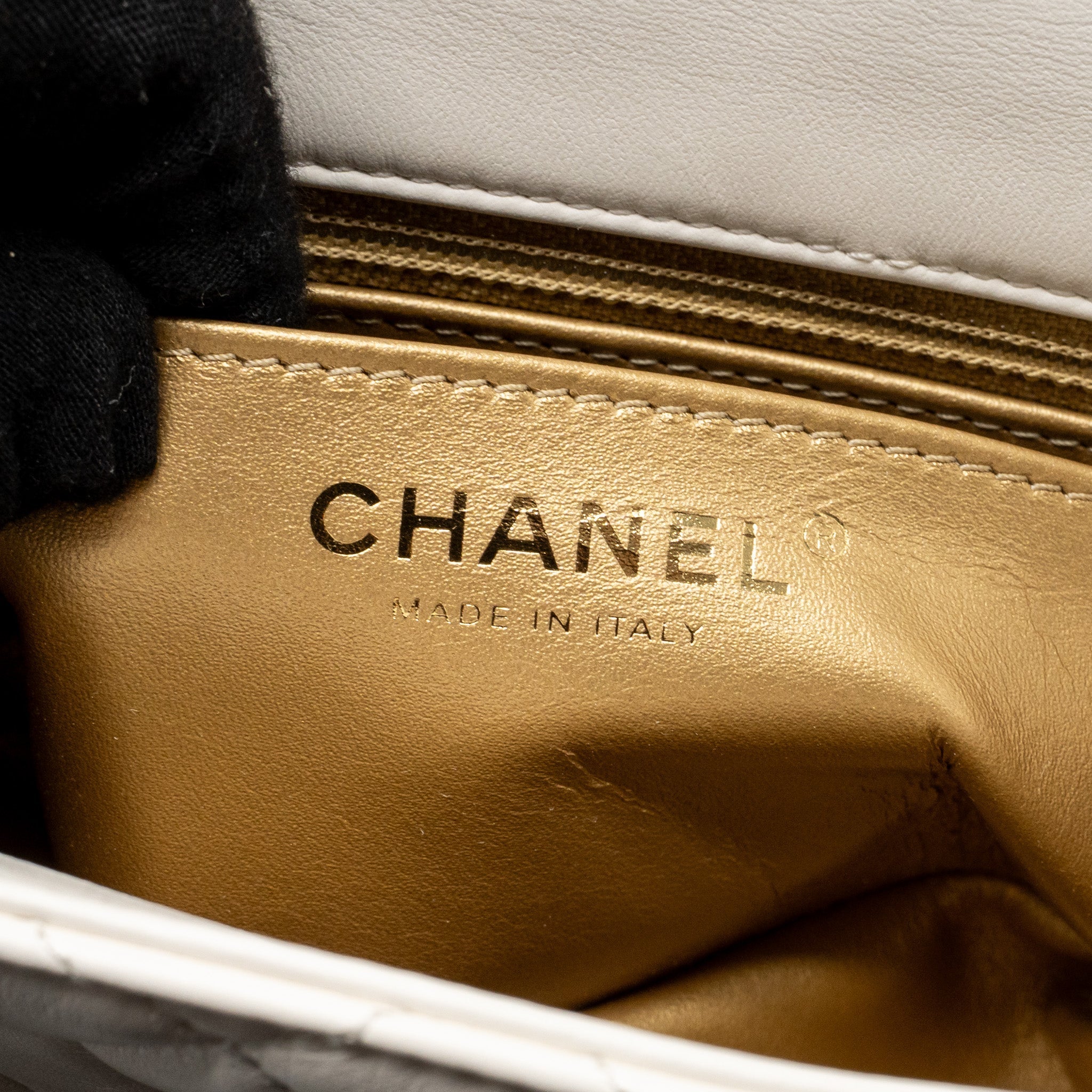 CHANEL PEARL CRUSH MINI SQUARE LAMBSKIN WHITE BRUSHED GHW (MICROCHIP)