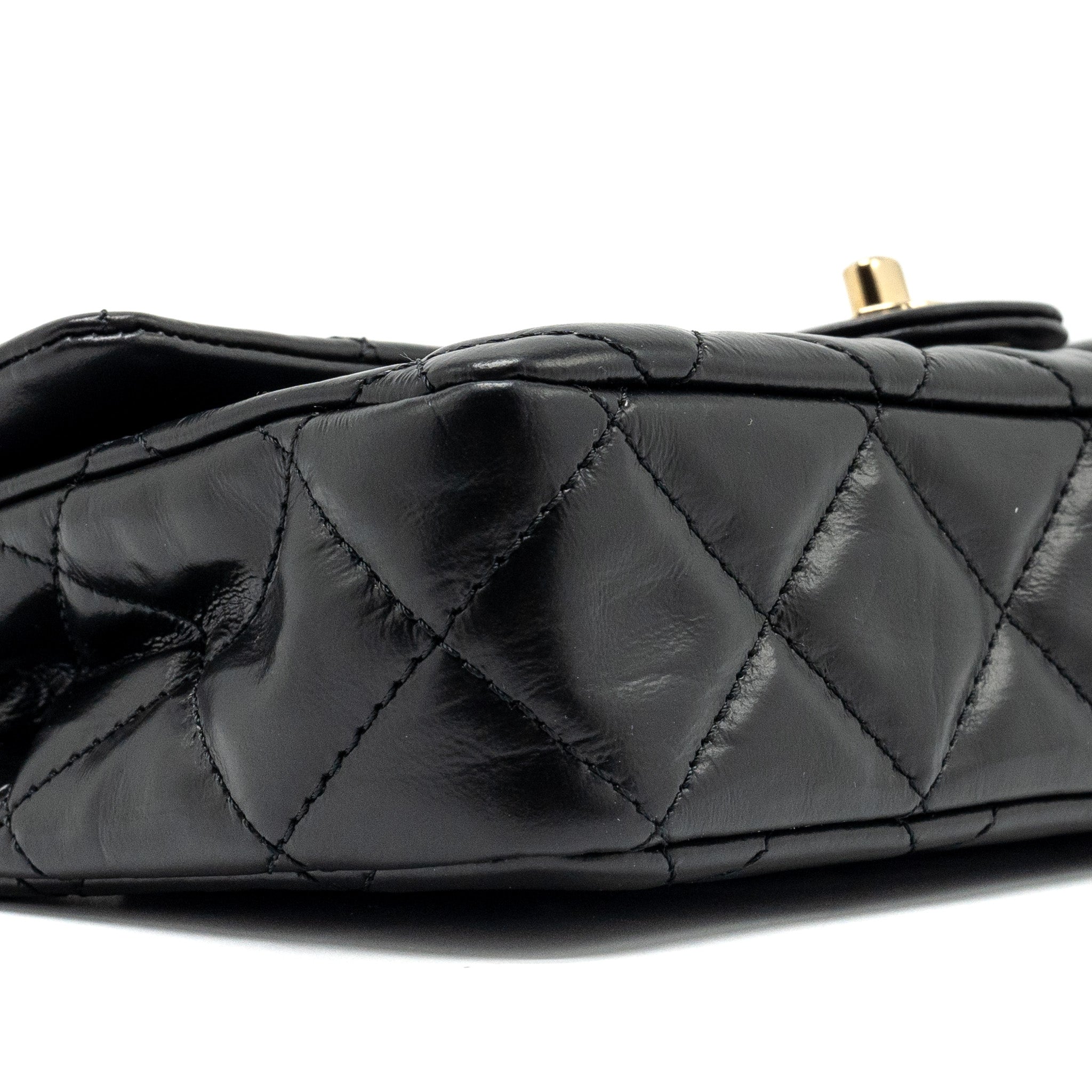 CHANEL 23A CLASSIC FLAP CLUTCH SHINY CALFSKIN BLACK LGHW (MICROCHIP)