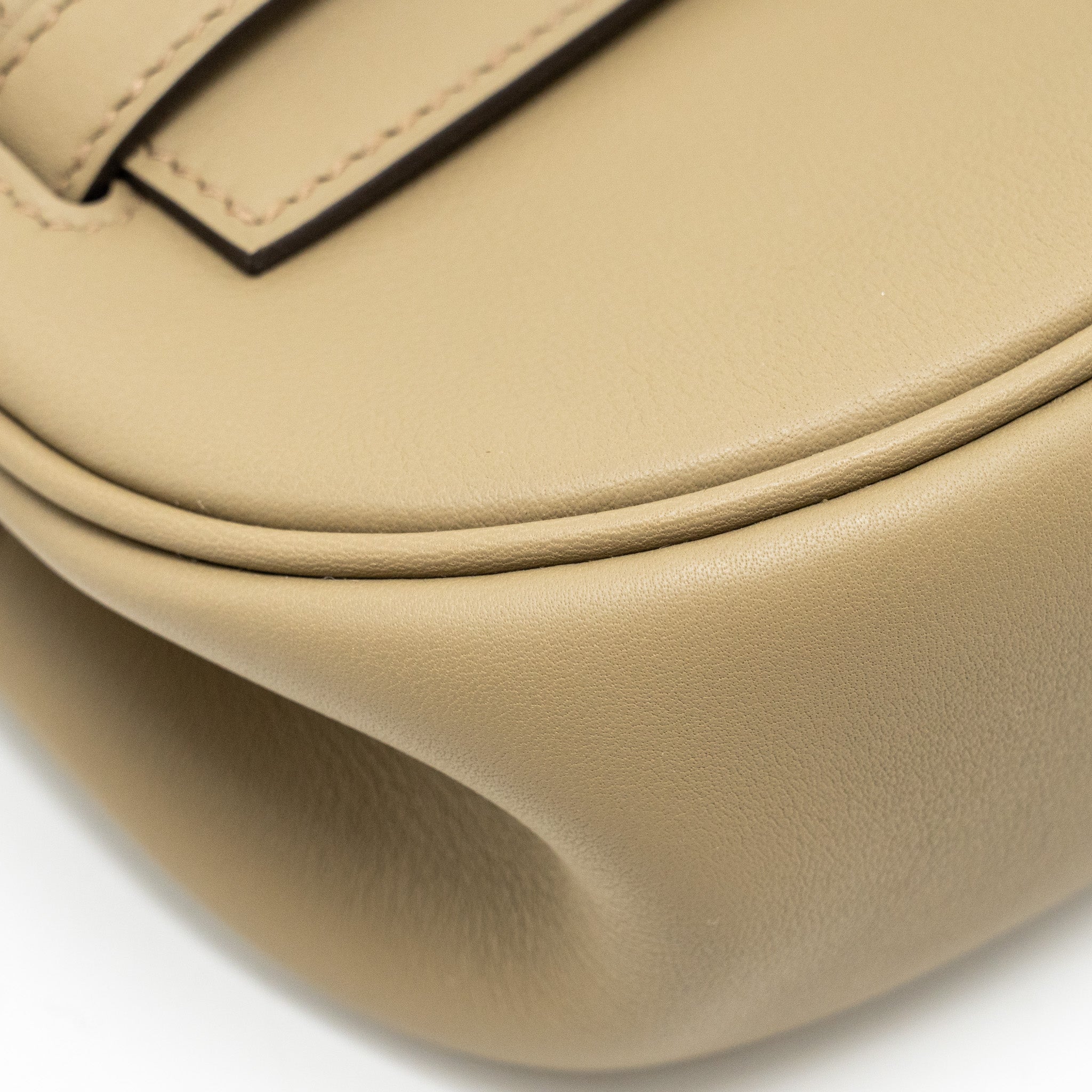 HERMES KELLY MOOVE SWIFT 8Q BEIGE MARFA SHW