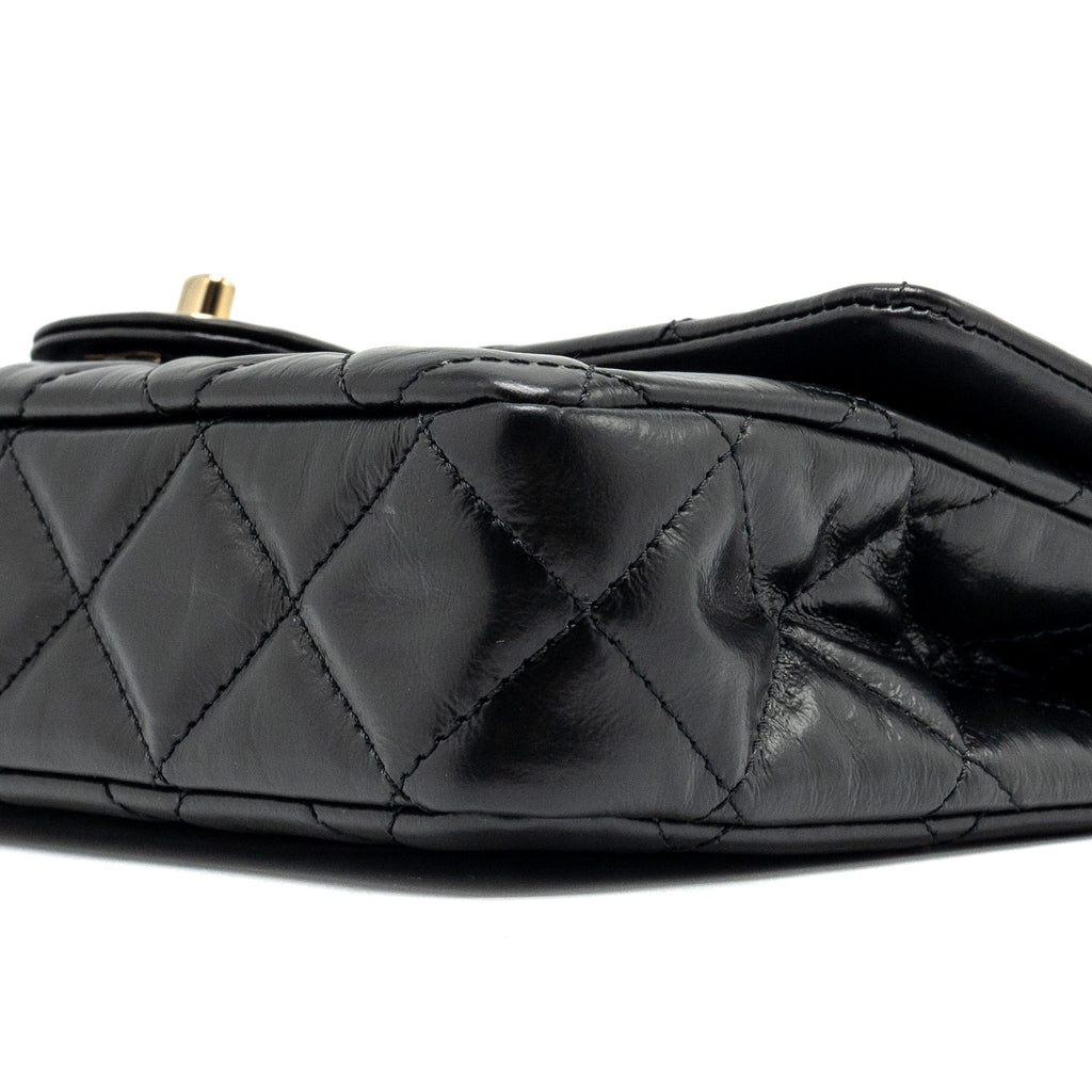 CHANEL 23A CLASSIC FLAP CLUTCH SHINY CALFSKIN BLACK LGHW (MICROCHIP)
