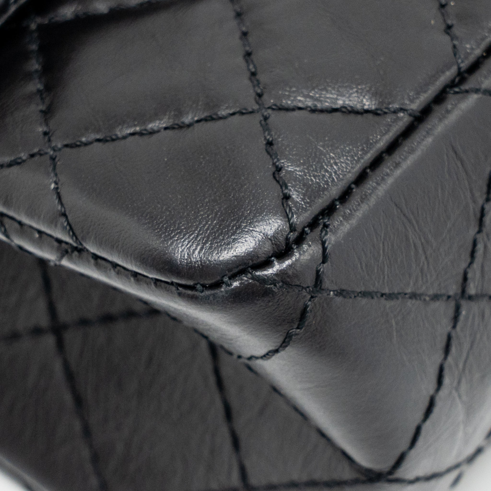 CHANEL SMALL 2.55 REISSUE FLAP BAG AGED CALFSKIN BLACK SHW (MICROCHIP)