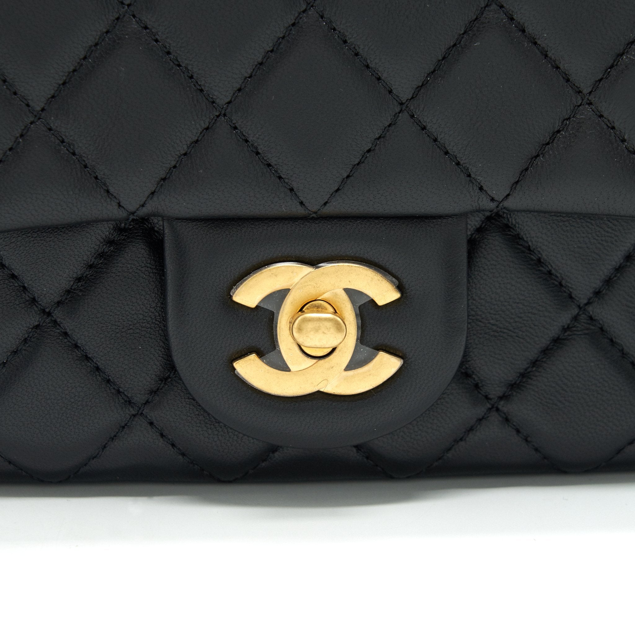 CHANEL 22C PEARL CRUSH MINI SQUARE FLAP BAG BLACK LAMBSKIN GHW (MICROCHIP)