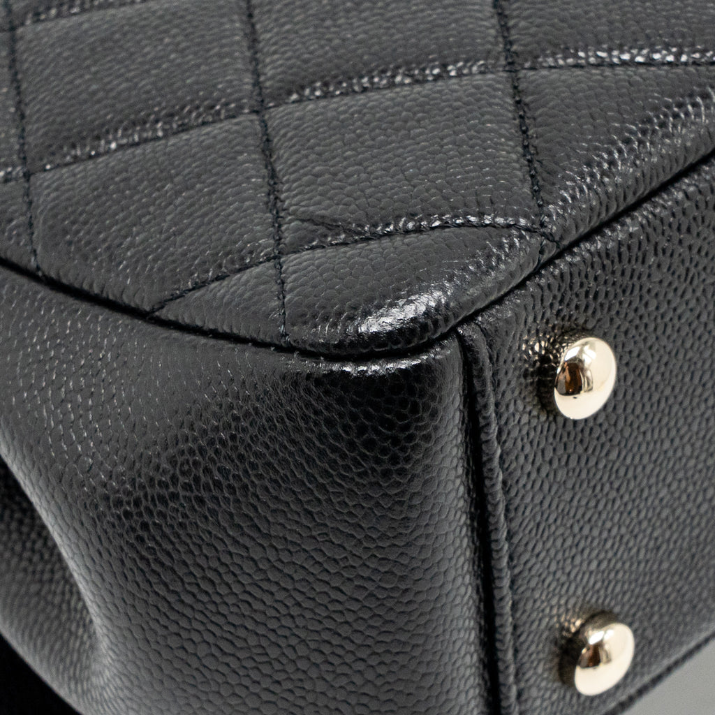 CHANEL MEDIUM BUSINESS AFFINITY CAVIAR BLACK LGHW (MICROCHIP)