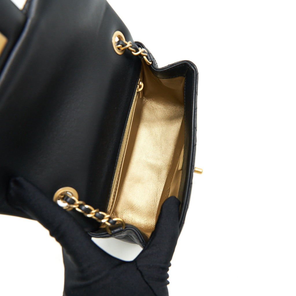 CHANEL 21B PEARL CRUSH MINI SQUARE FLAP BAG BLACK GHW (MICROCHIP)