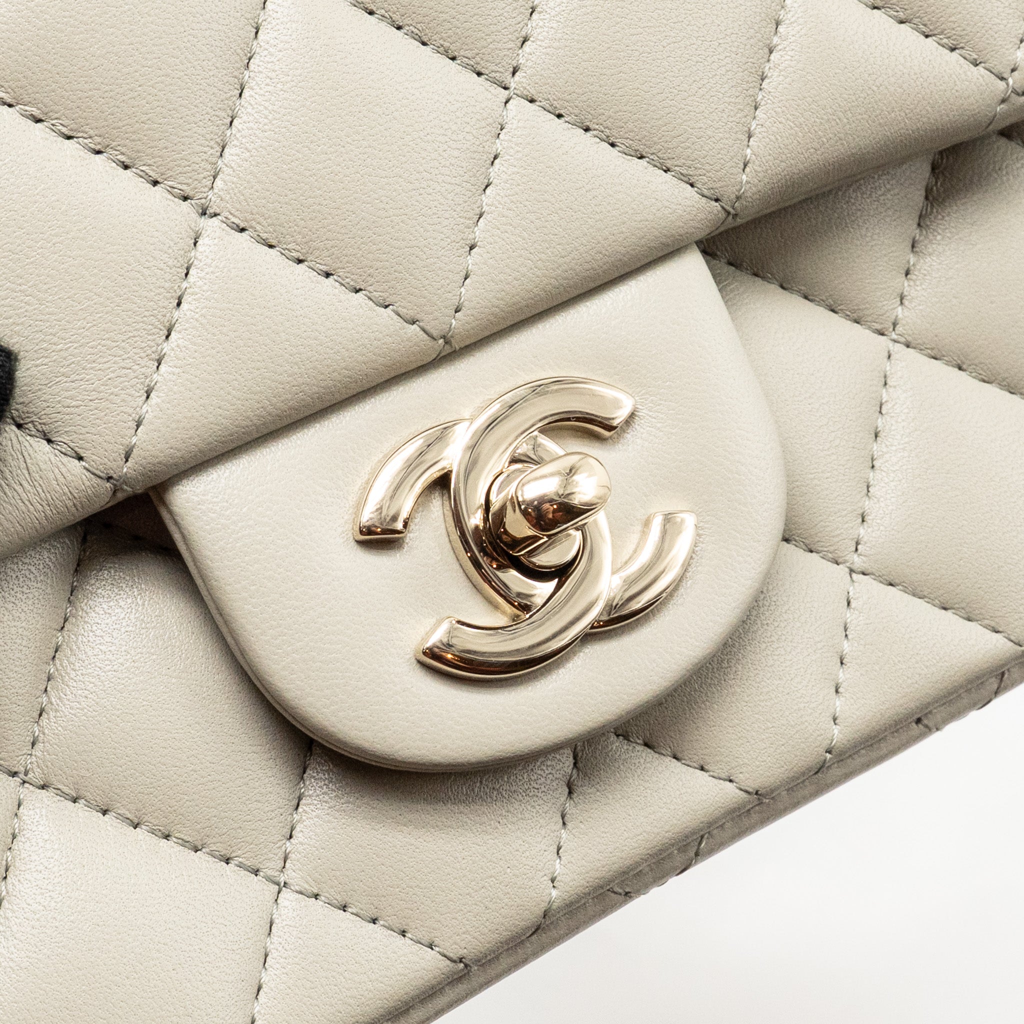 CHANEL 22C MINI SQUARE FLAP BAG LAMBSKIN LIGHT GREY LGHW (MICROCHIP)