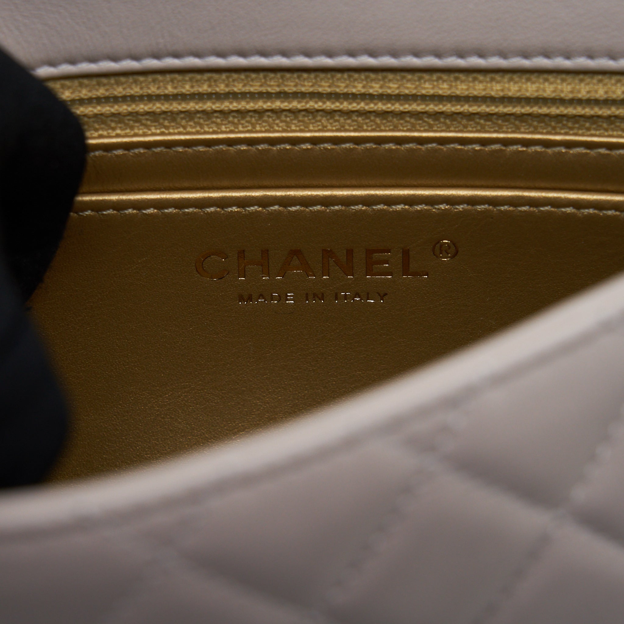 CHANEL PEARL CRUSH LAMBSKIN LIGHT PURPLE GHW(MICROCHIP)