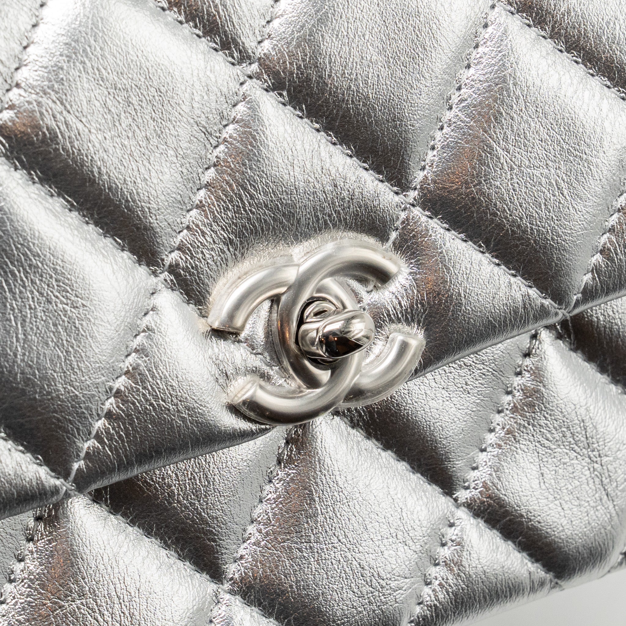 CHANEL 25S O-PHONE HOLDER WITH CHAIN CALFSKIN SILVER SHW(MICROCHIP)